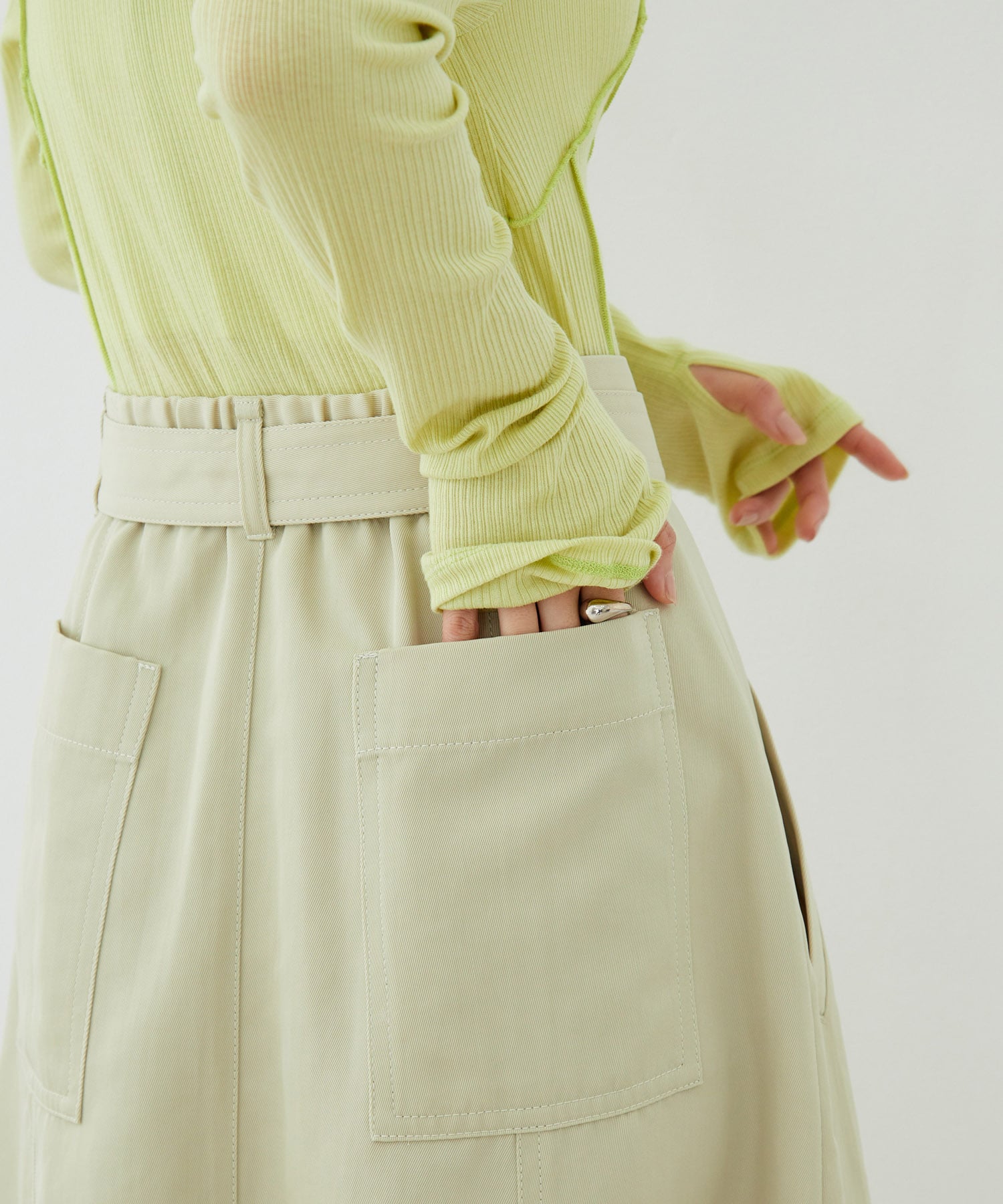 ステッチワークポケットスカート