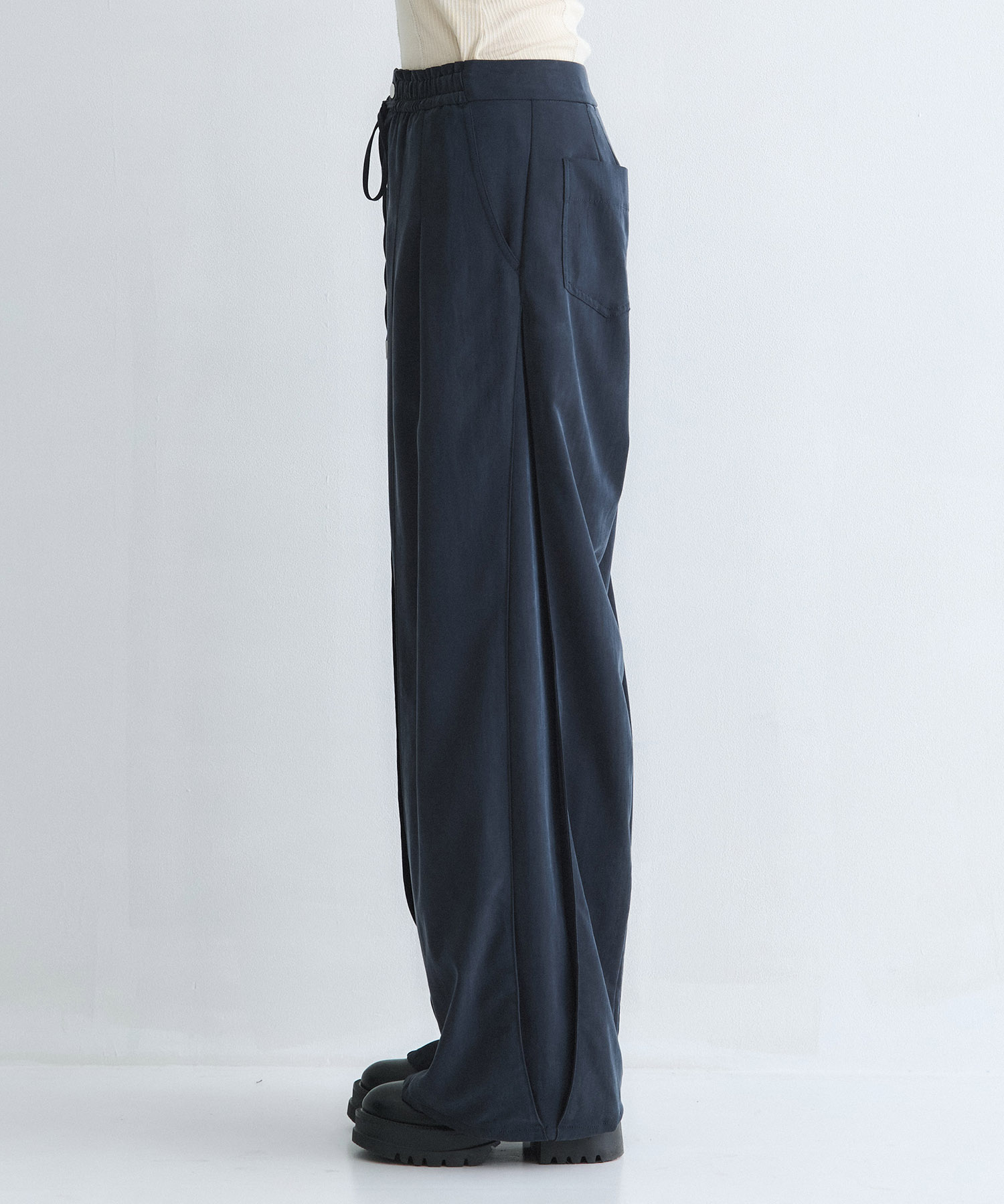 レーヨンフィブリルワイドパンツ