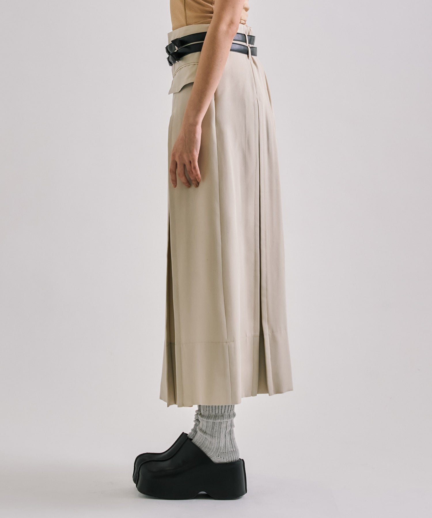 Double Belted Inverted Pleats Skirt