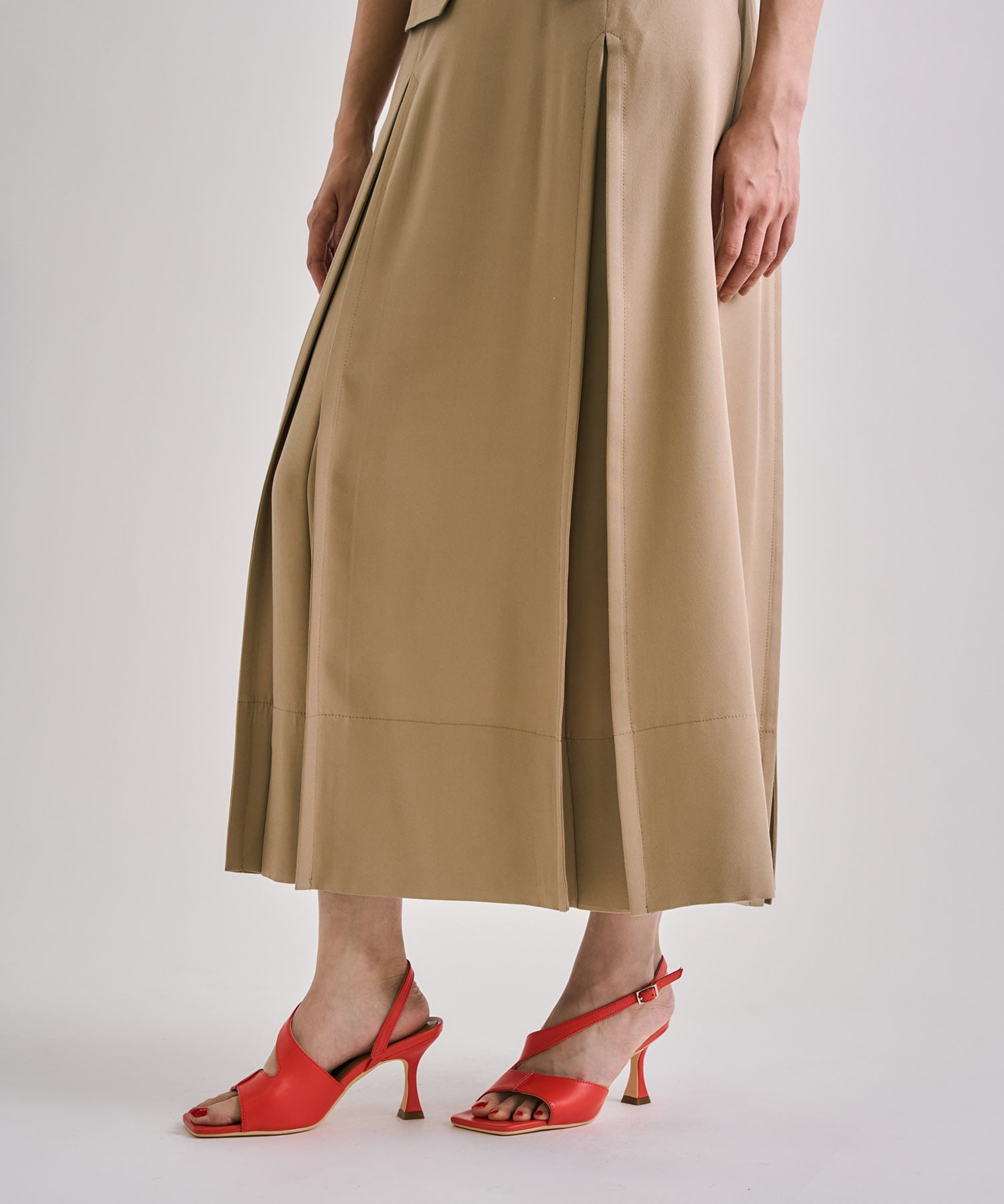 Double Belted Inverted Pleats Skirt