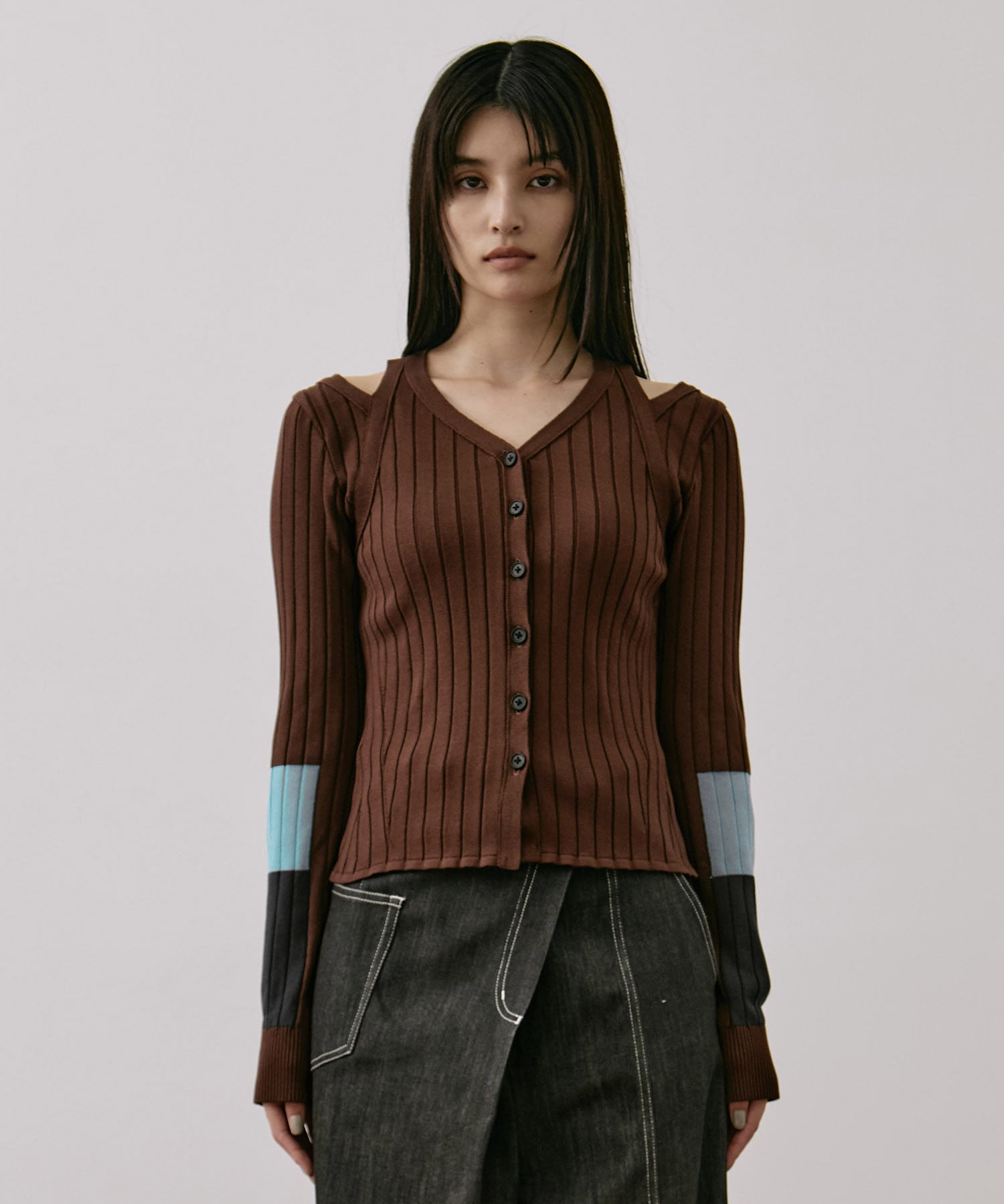 【WEB限定カラー】ショルダースリットニット