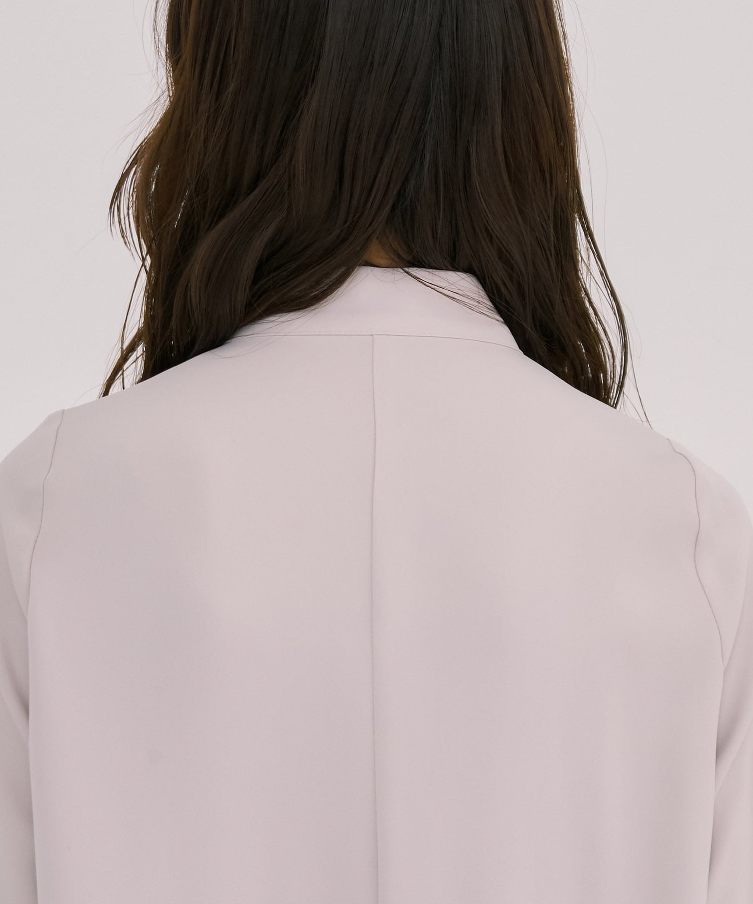 タイボタンメルトタッチブラウス