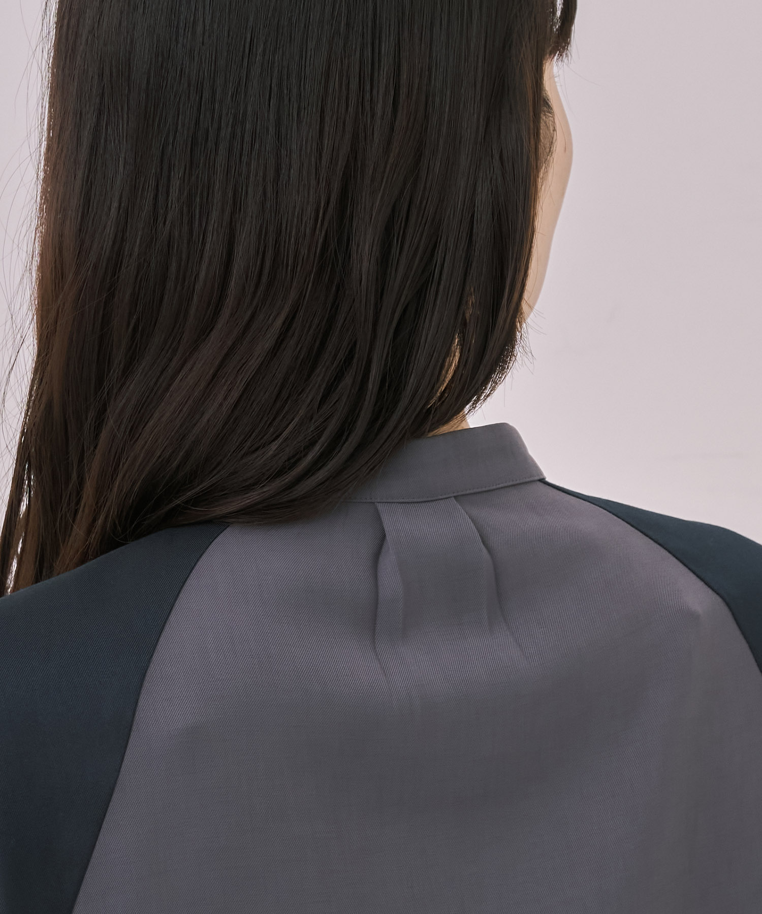 【WEB先行発売】ピンタックバイカラーブラウス