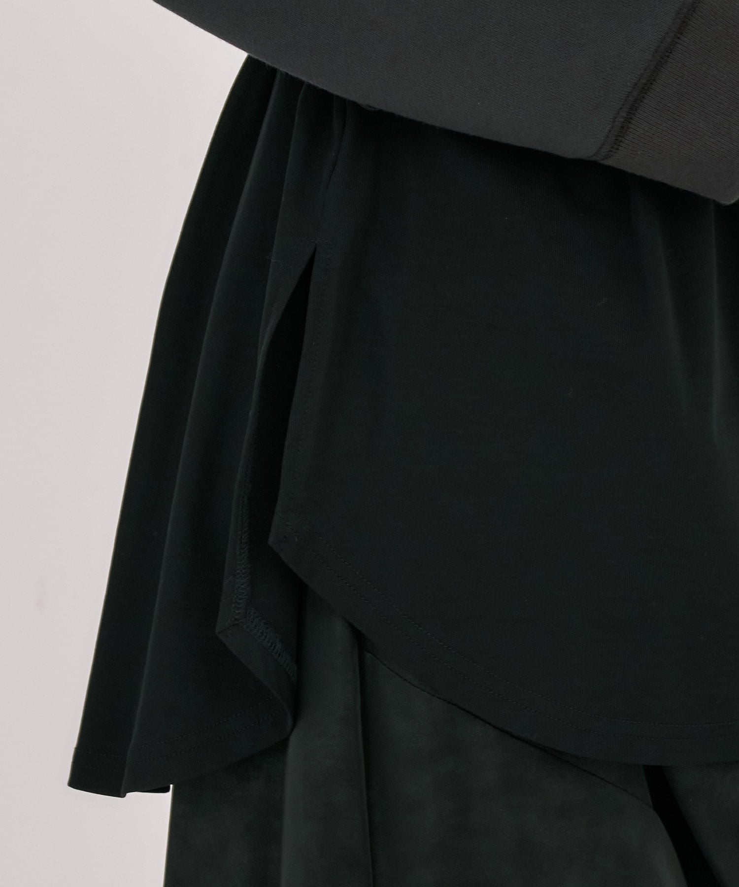 レイヤードスウェットプルオーバー