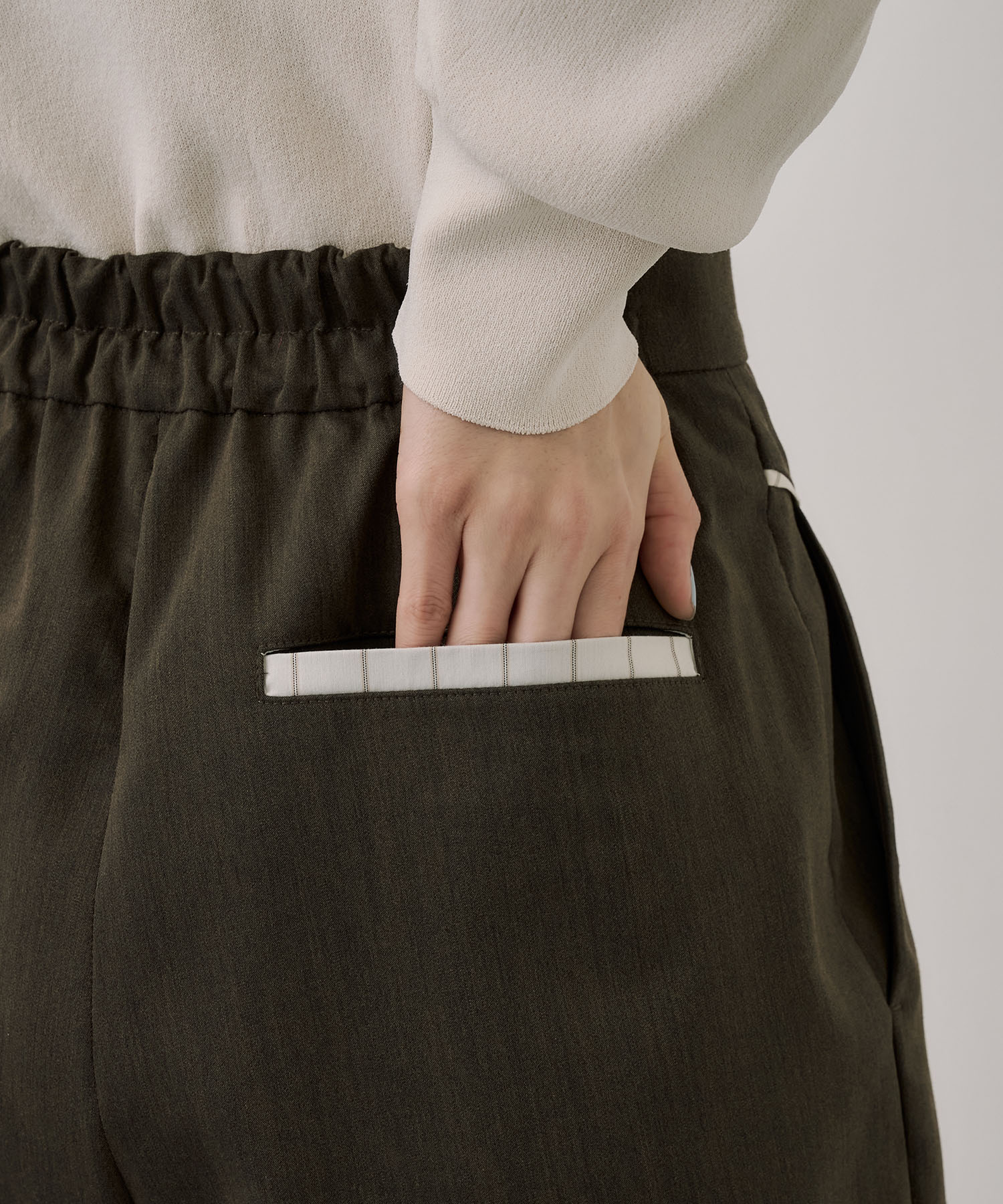 プレートループパンツ