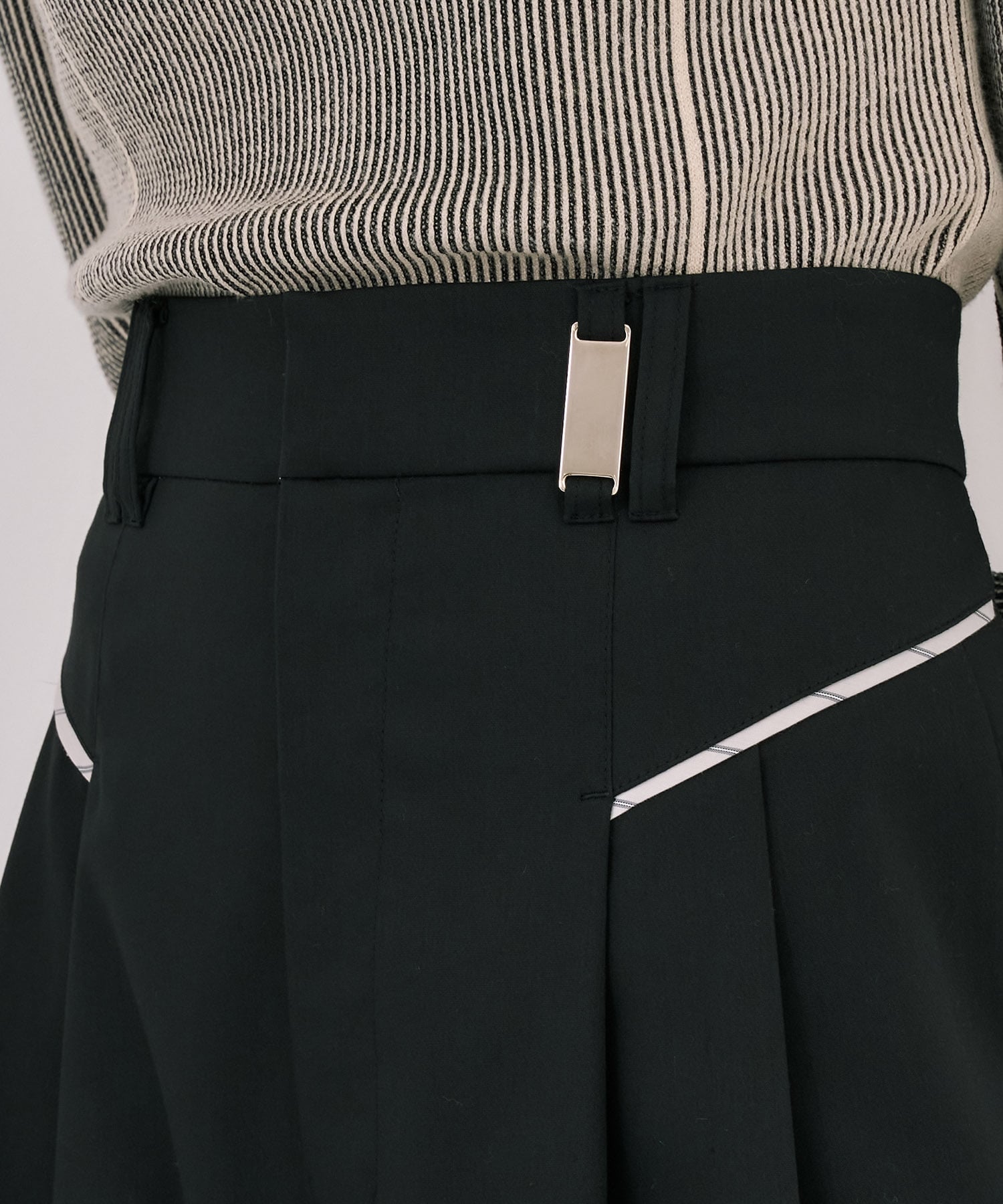 プレートループパンツ