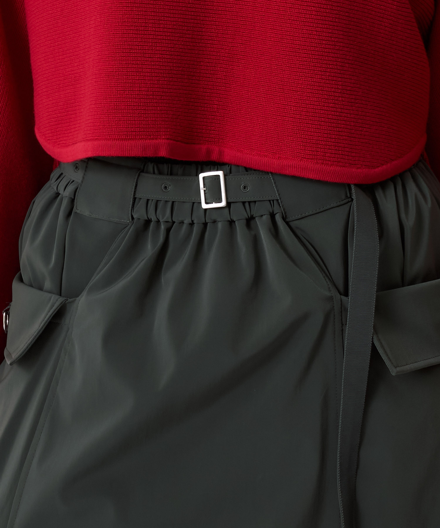 ドロストバルーンスカート