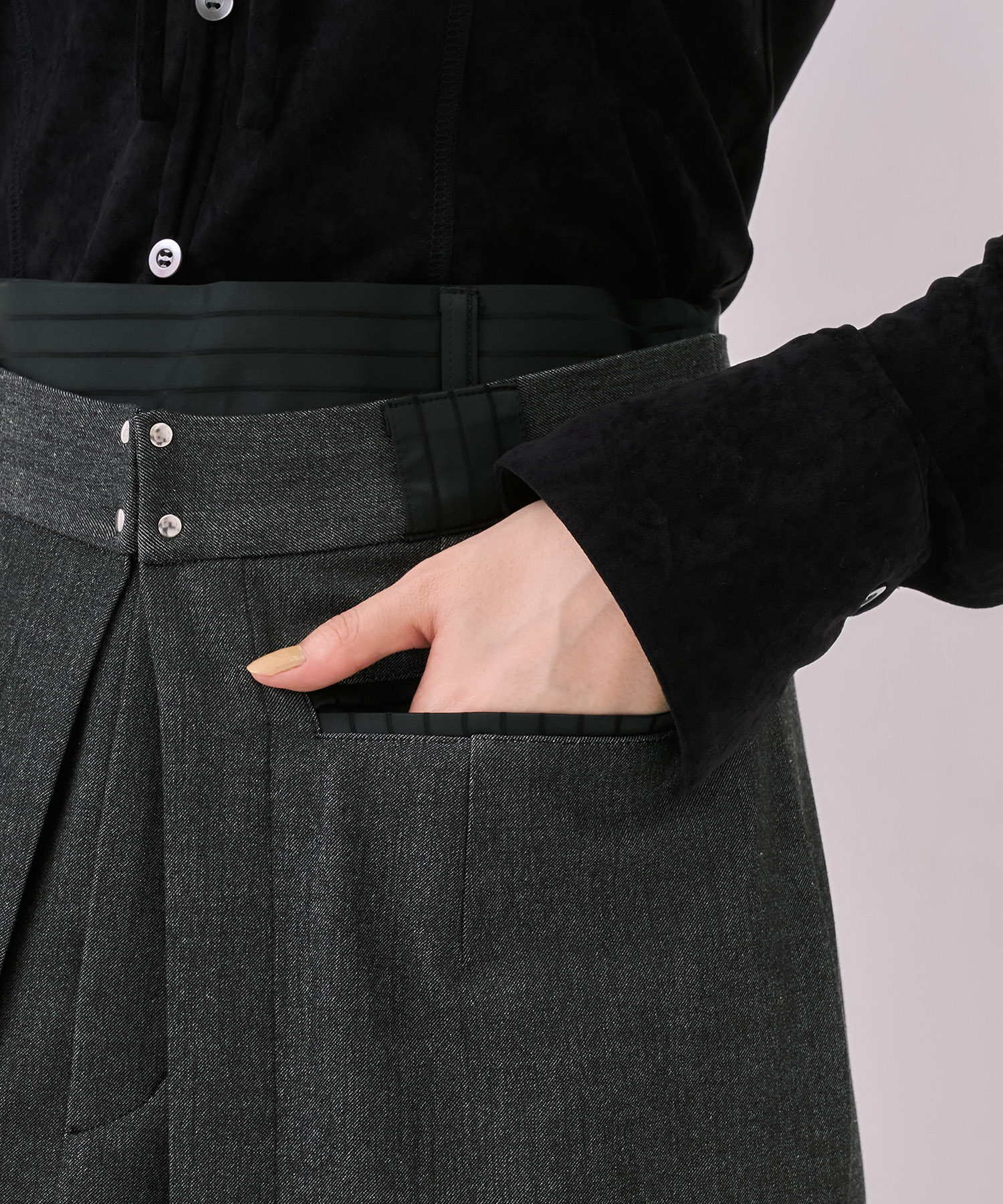 ダブルベルトラップスカート