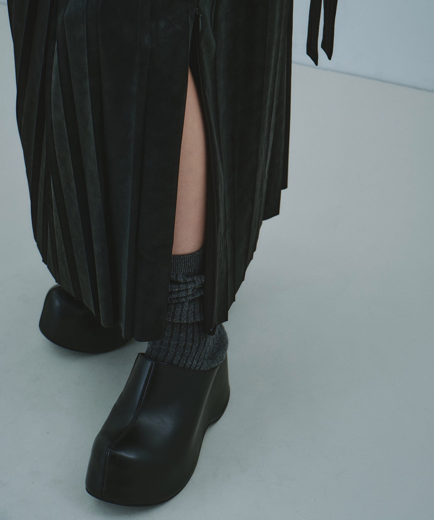 Soft Leather Pleated SK