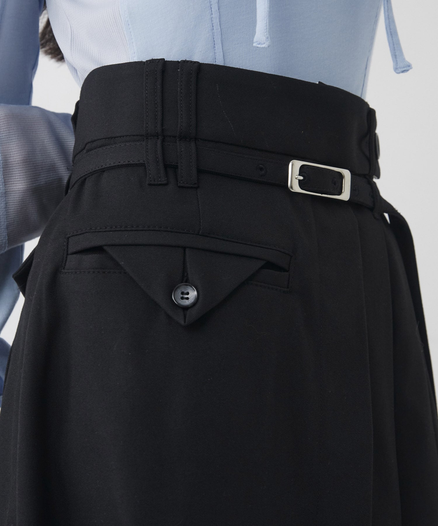 アシンメトリータックプリーツスカート