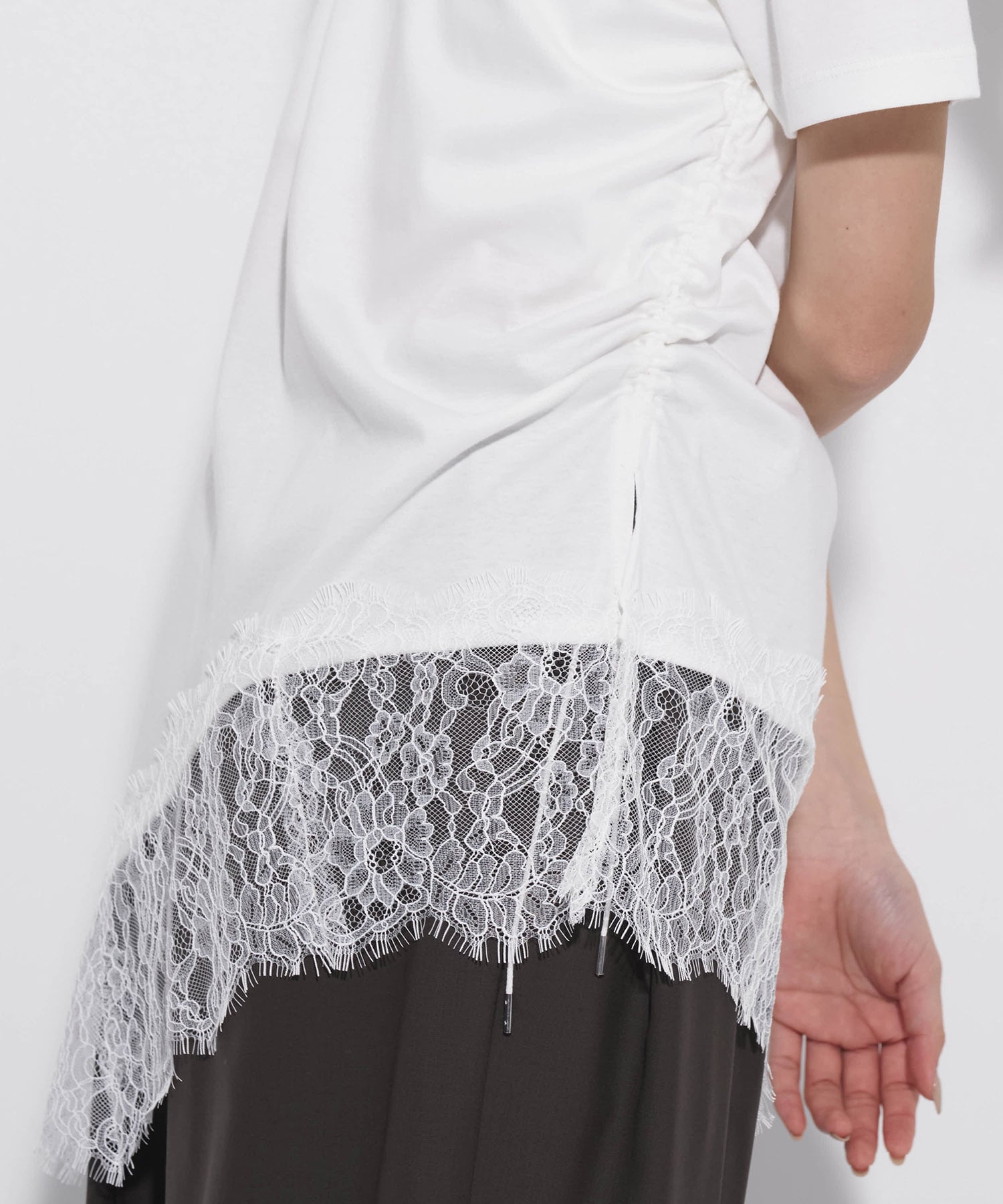レースヘムレイヤードTEE