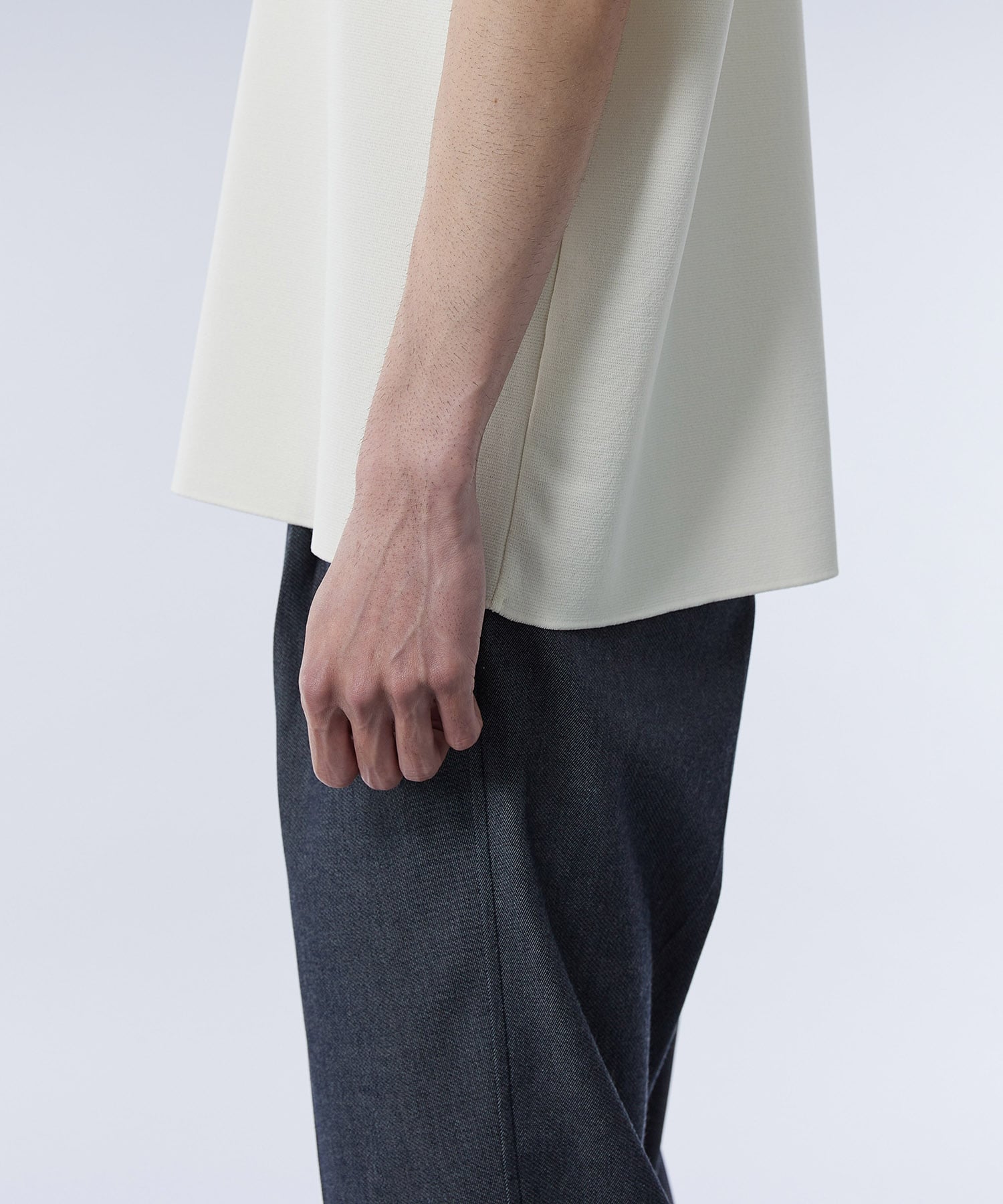 サーブルストレッチクルーネックTシャツ