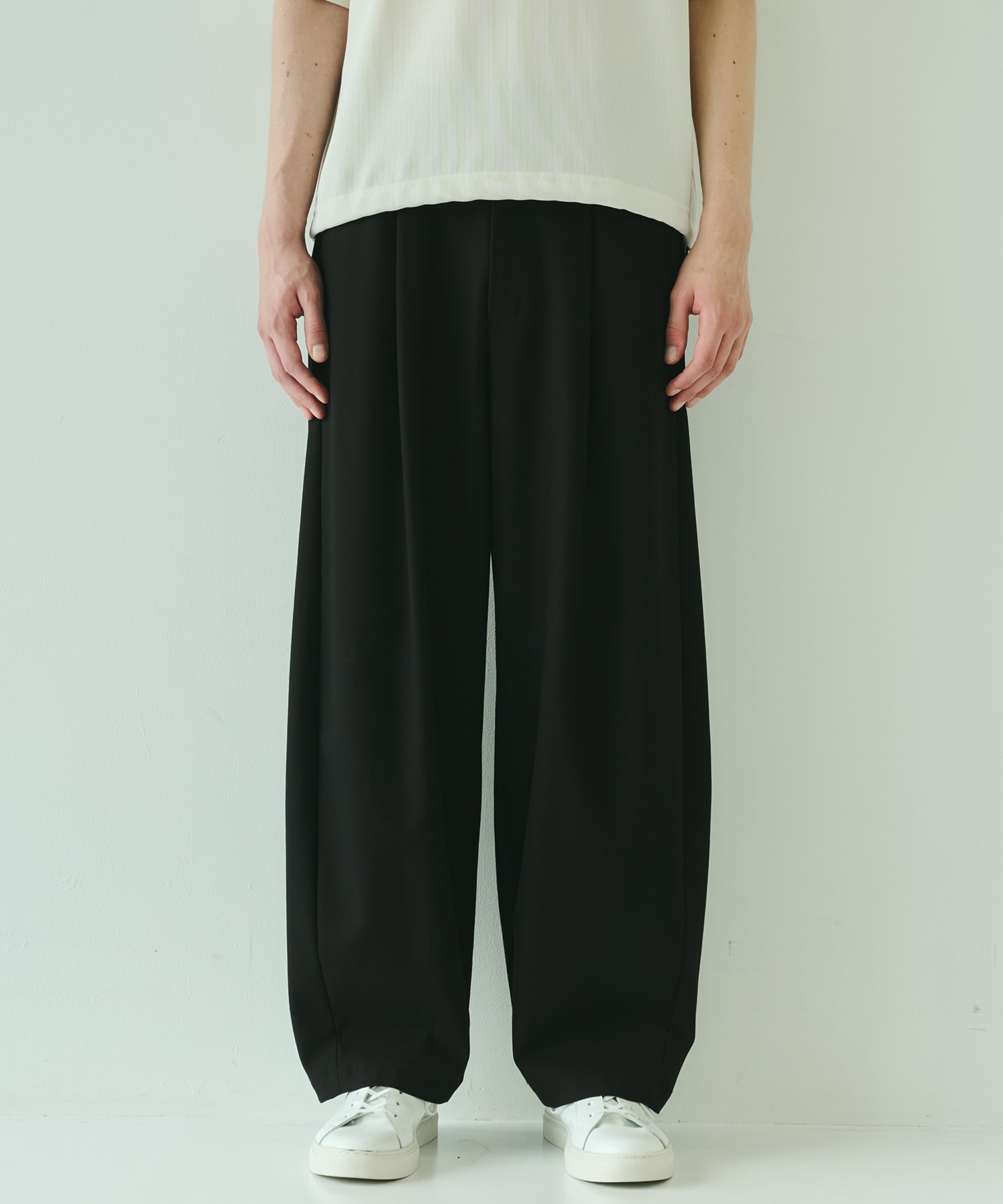 ハイツイスト バレルチノパンツ