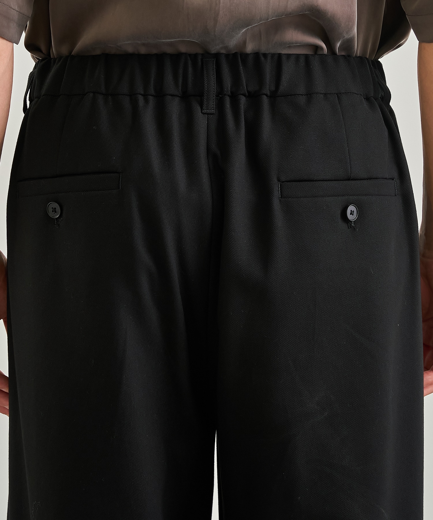 〈新発売〉ハイツイスト バレルチノパンツ