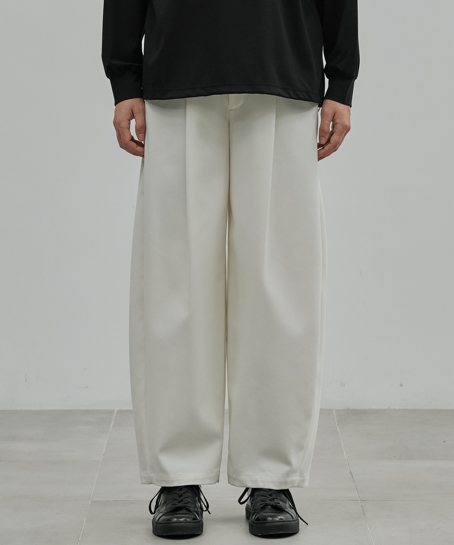 〈2026SS〉ハイツイスト バレルチノパンツ