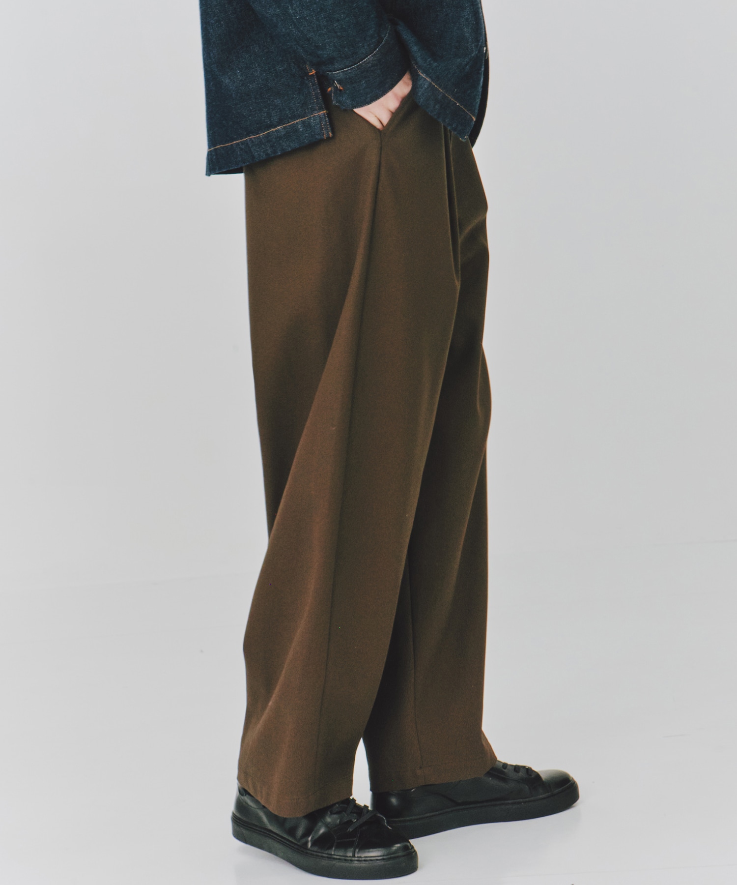 〈2026SS｜WEB限定｜先行予約〉ハイツイスト バレルチノパンツ