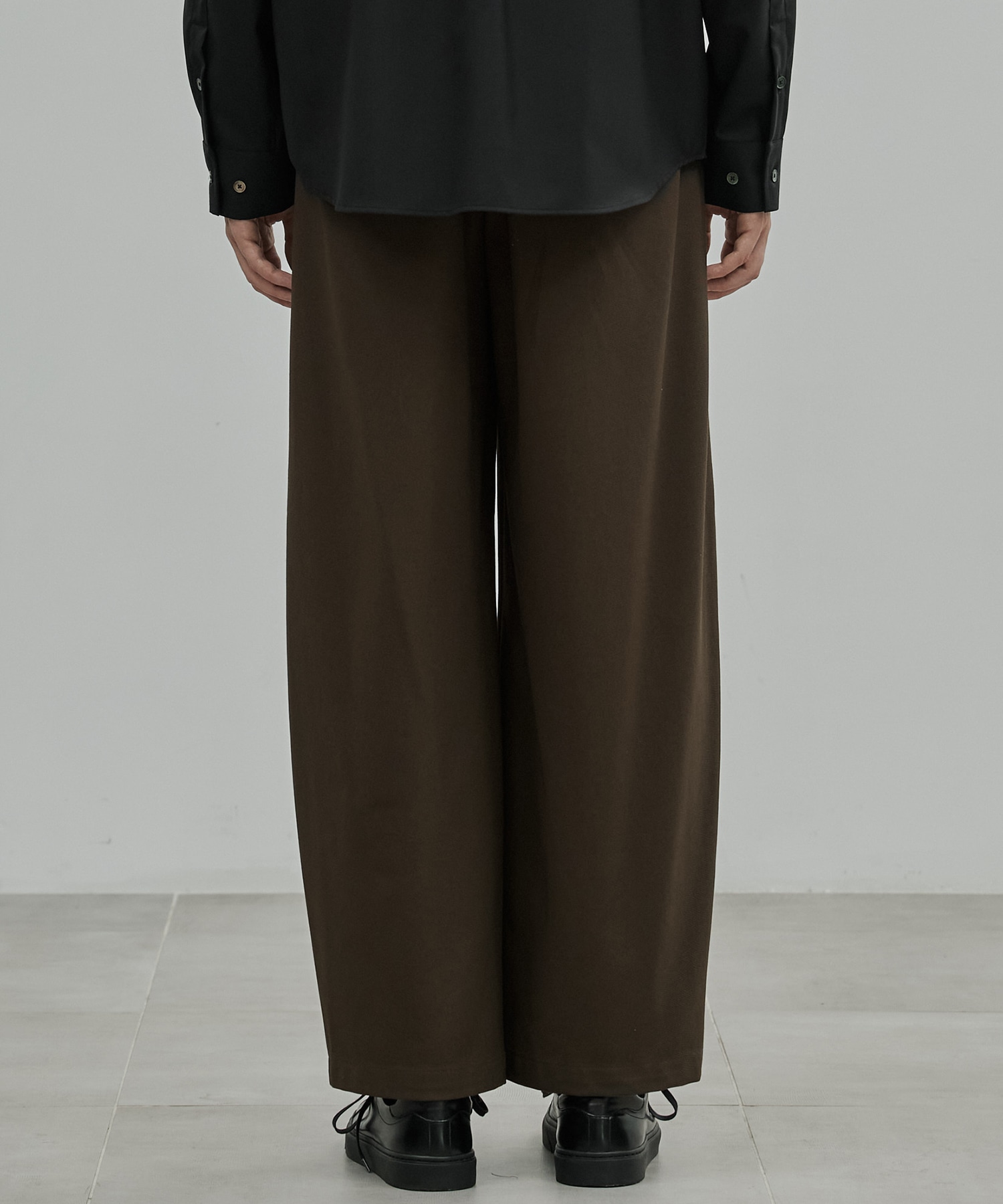 ハイツイスト バレルチノパンツ