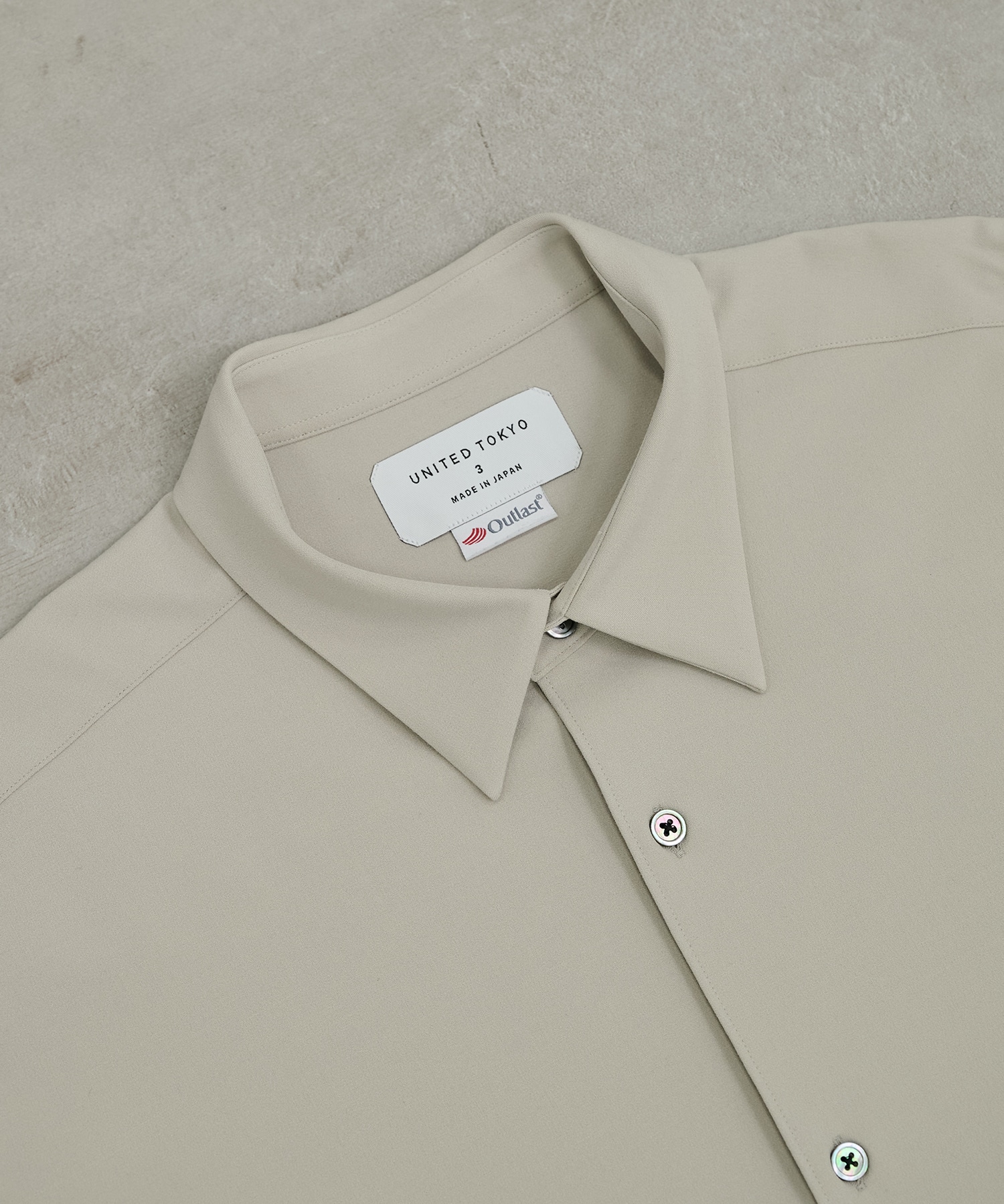 アウトラストロングスリーブシャツ