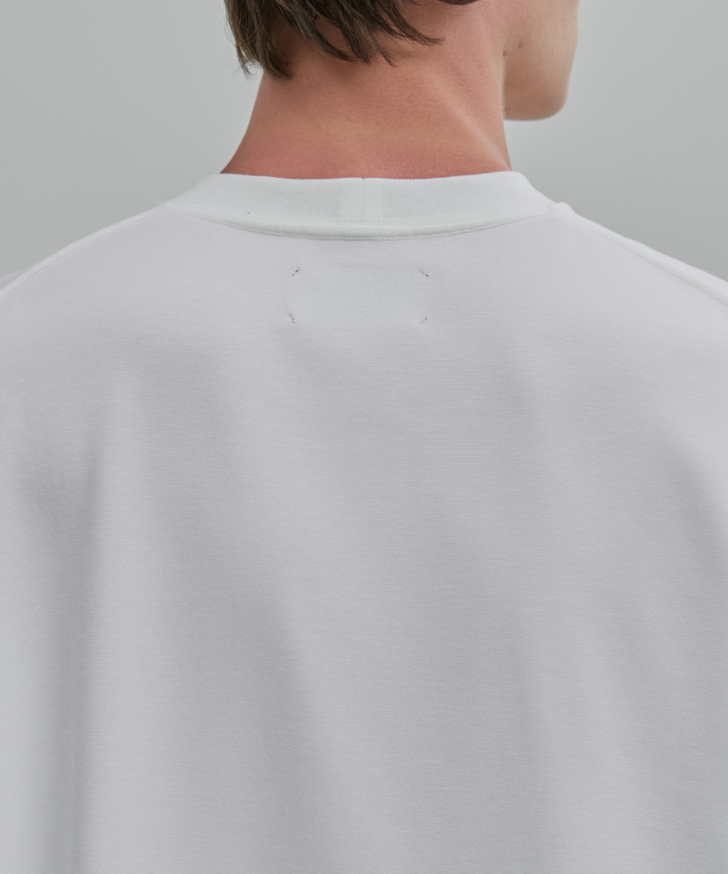 〈新発売〉フラワーエンブロイダリーTee