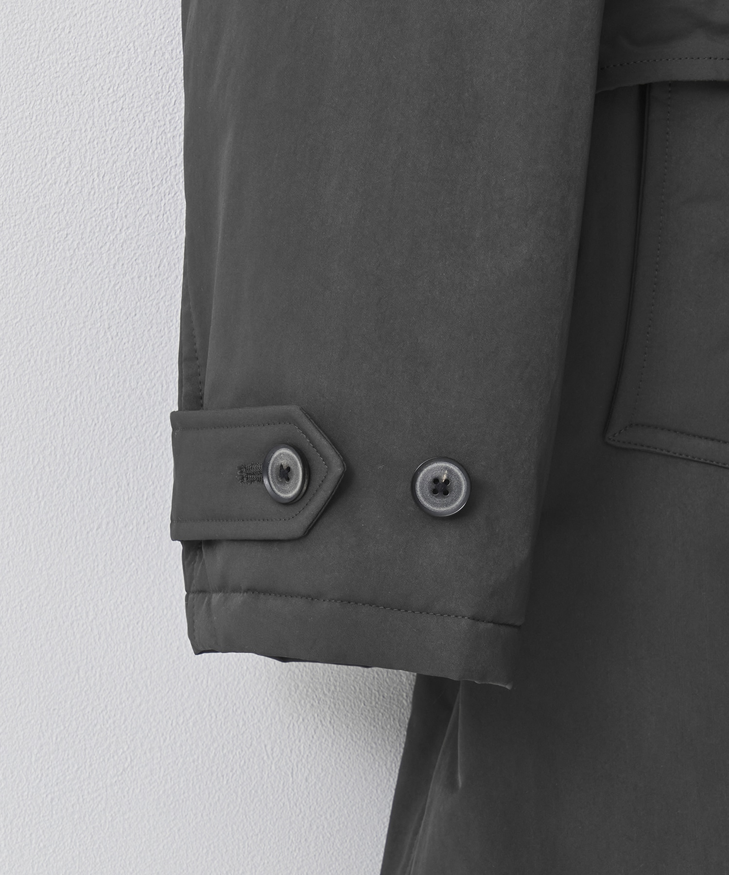 〈10周年記念｜残りわずか〉×EX LIGHT DOLPHIN PADDED COAT