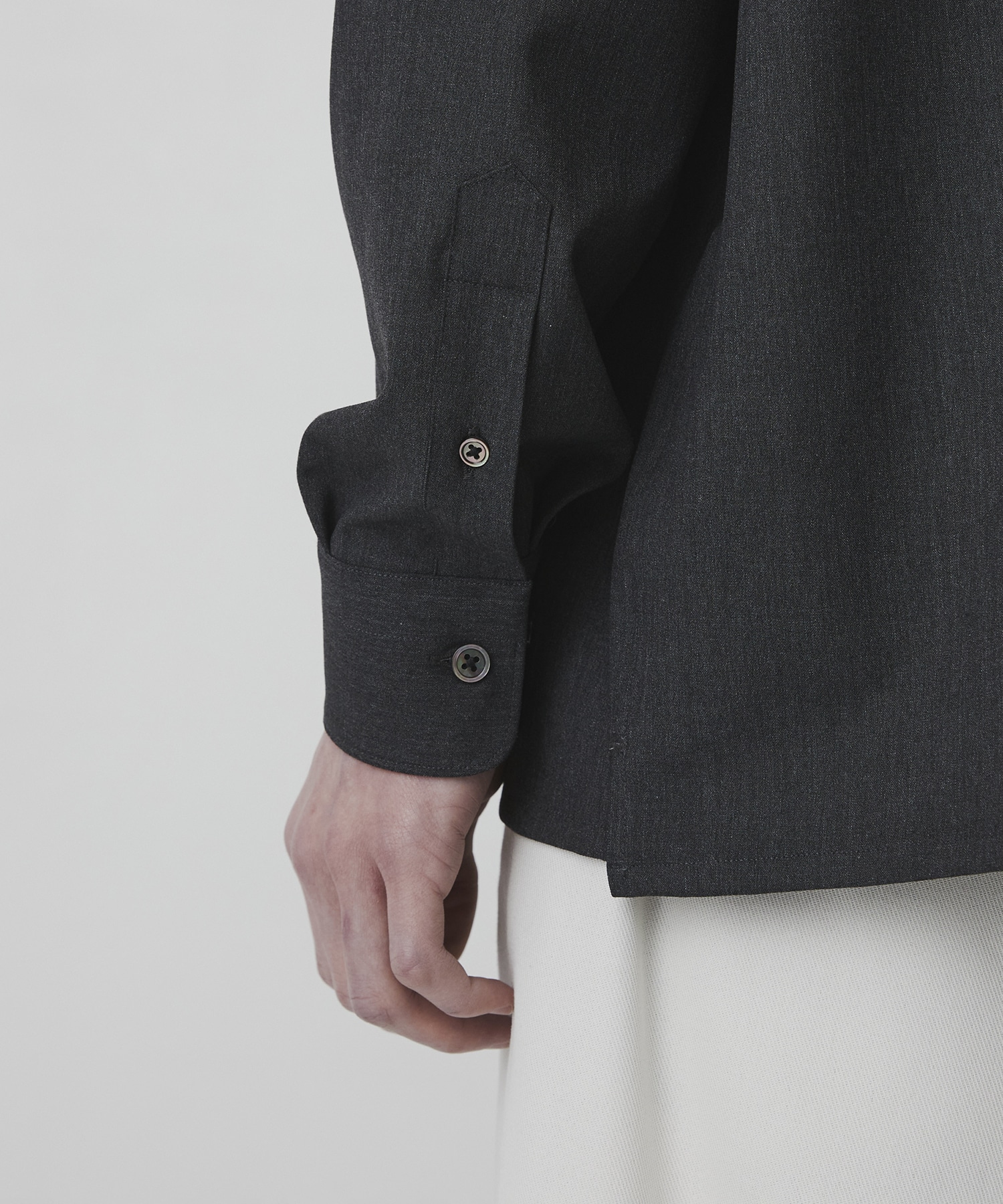 アウトラストロングスリーブシャツ