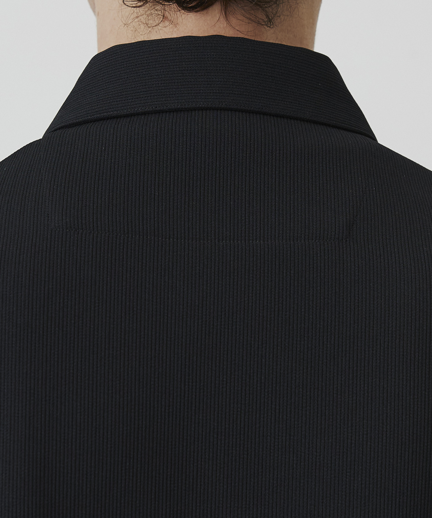 COLD DRY PLEATS レギュラーカラーシャツ