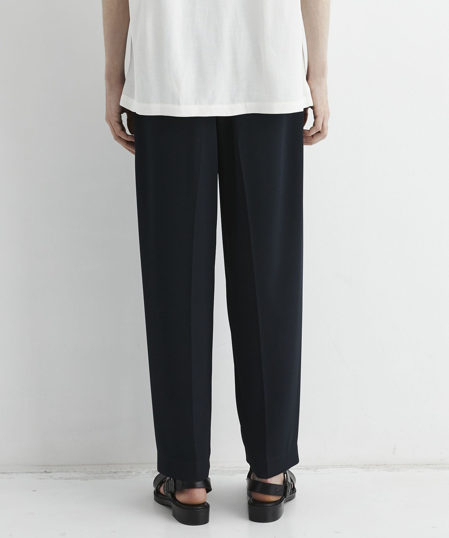COLD DRY PLEATS シームレスイージーパンツ