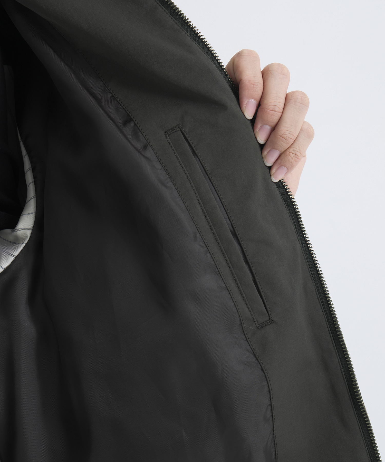 〈数量限定〉LIGHT DOLPHIN ジップブルゾン