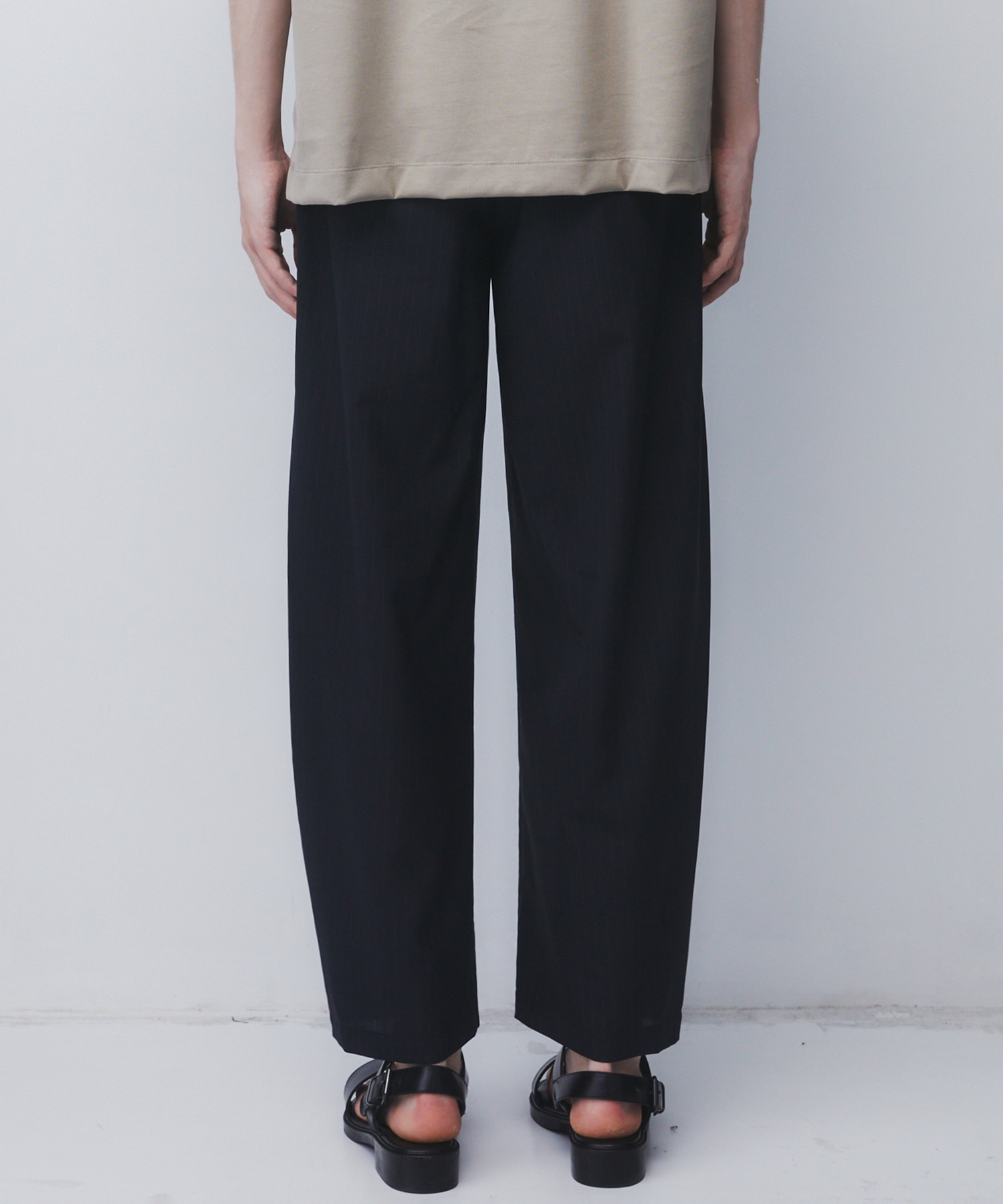 〈WEB限定|先行販売〉AIR WOOL ストライプバレルスラックス