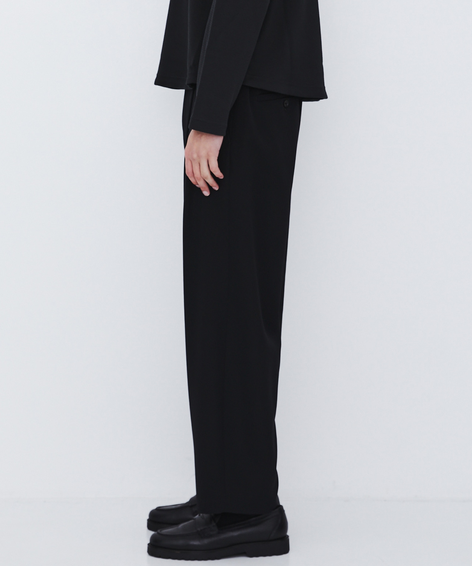 〈WEB先行販売〉超撥水 WOOL GABARDINE 2タックバレルパンツ