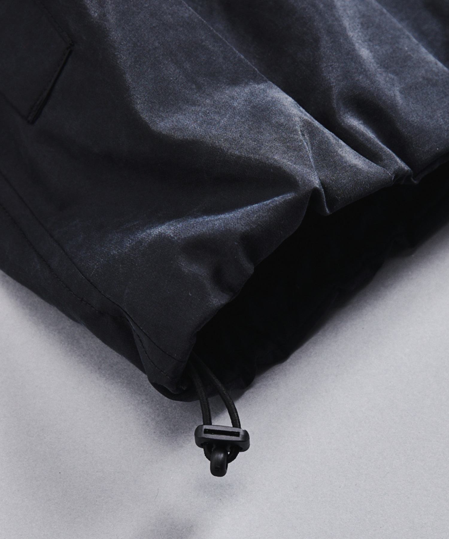 〈数量限定|サイズ2:残り1点〉SILK NYLON BALLOON BLOUSON