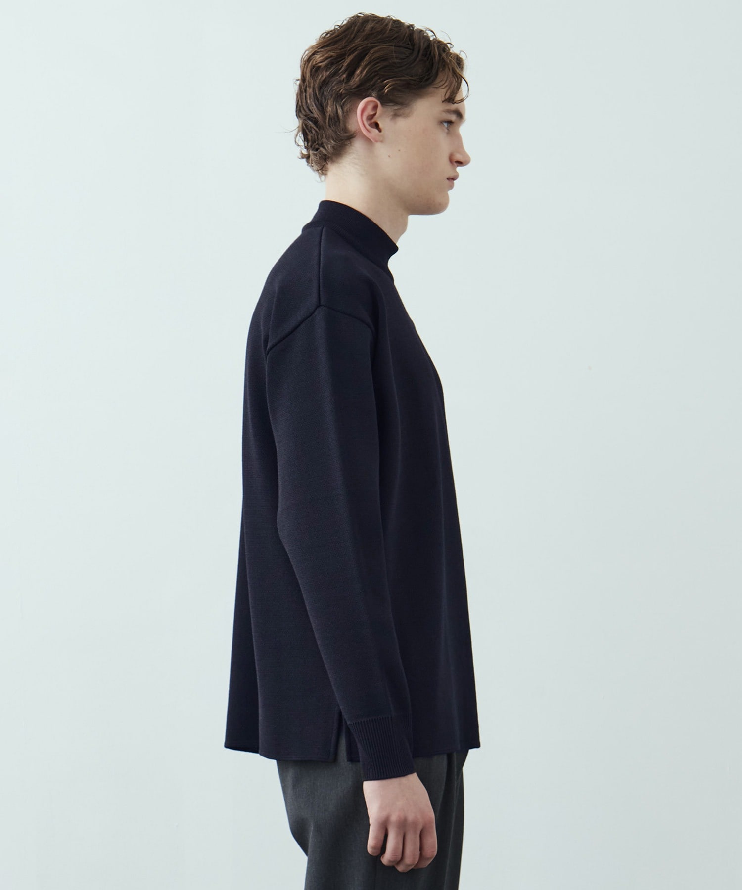 〈WEB限定〉SILVER WOOL MOCK NECK KNIT