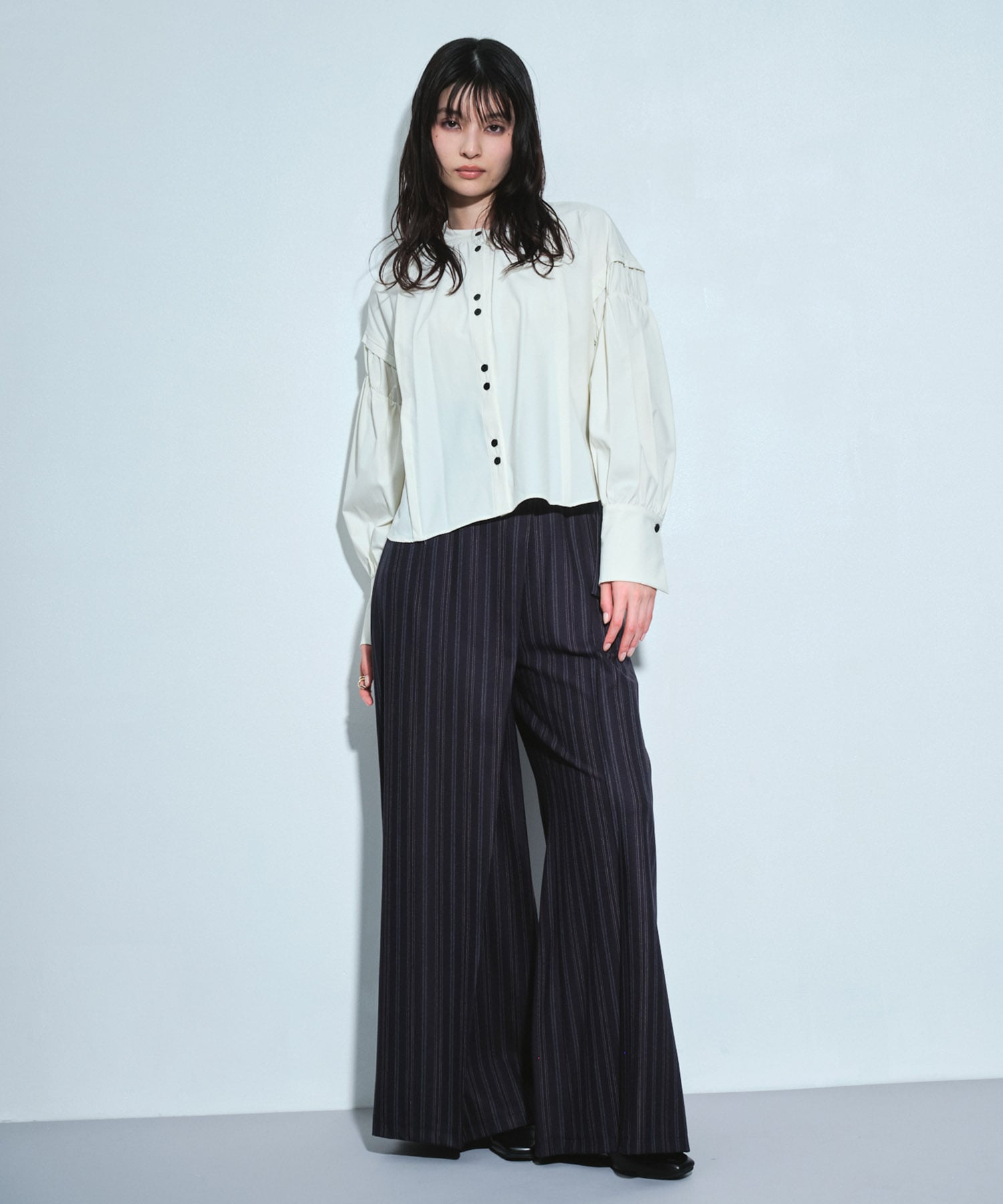 〈残りわずか〉ボリュームスリーブギャザーブラウス