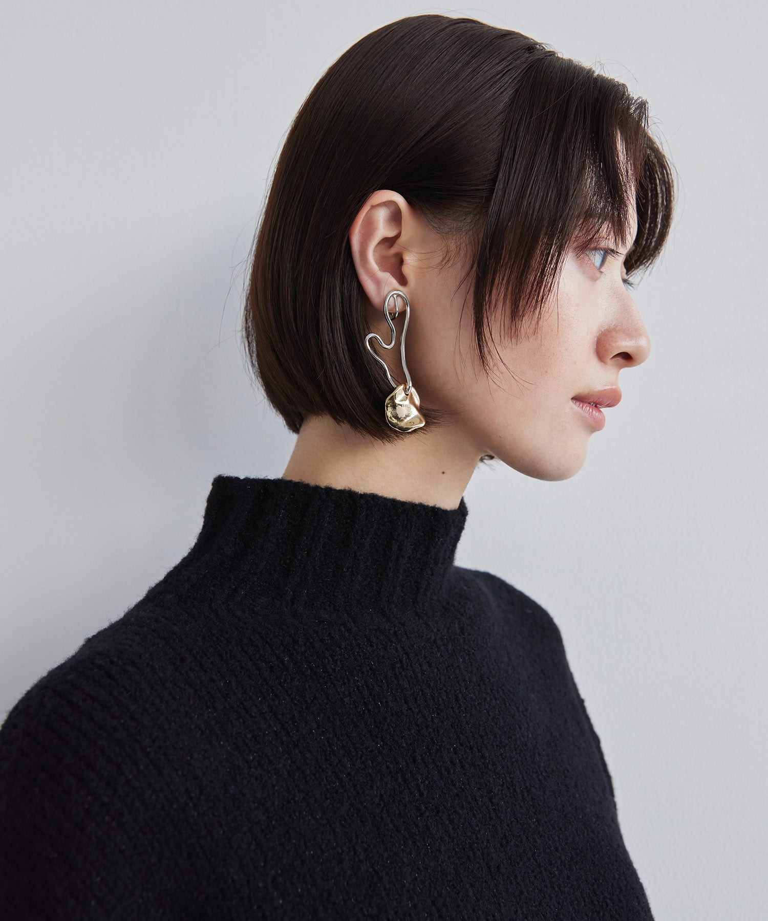 ループヤーンラメコンビタートルニット