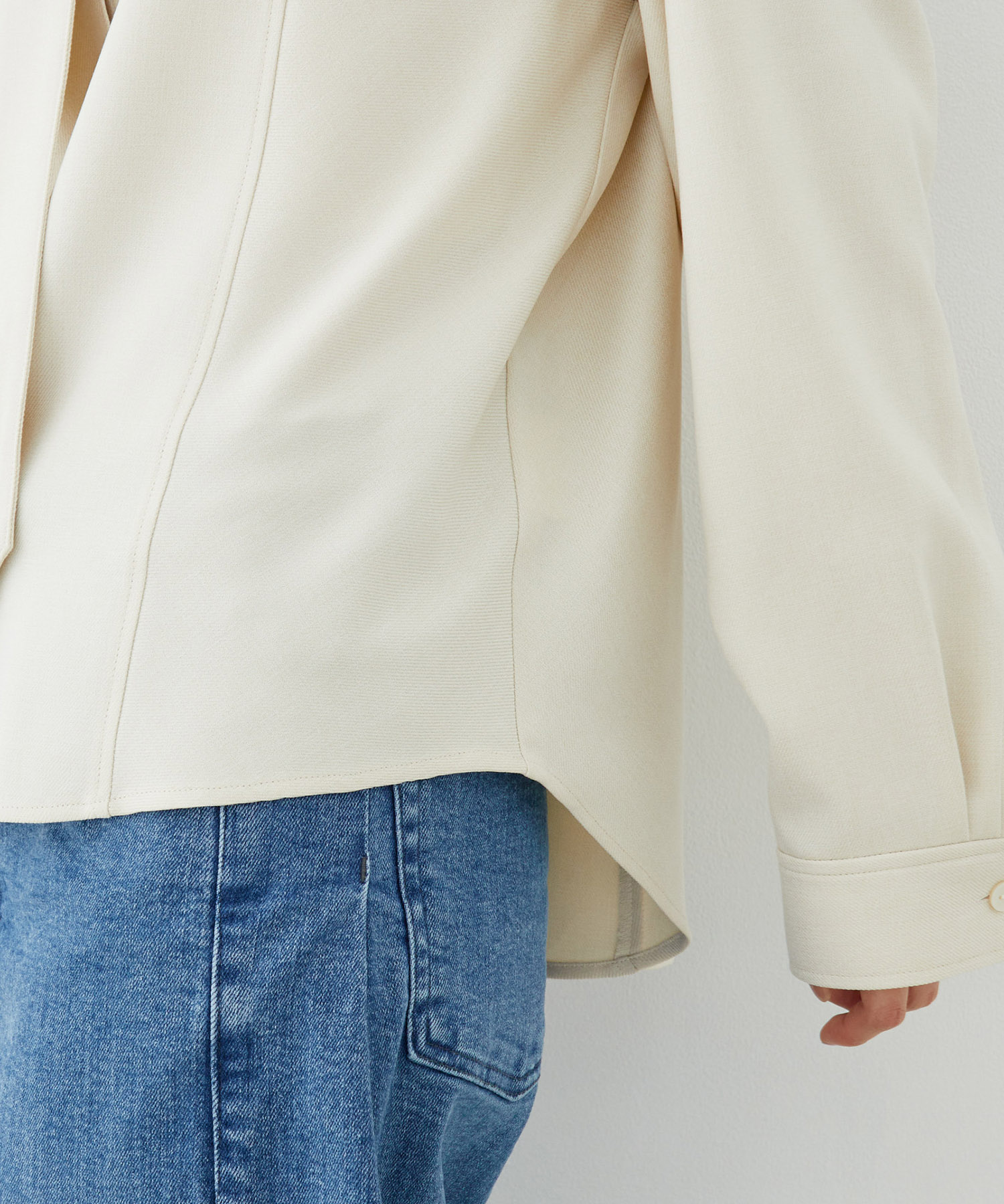 コーナーチップボウタイシャツ