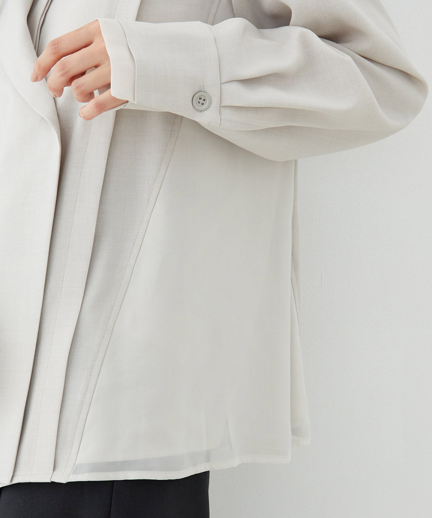 シアーレイヤーブラウス