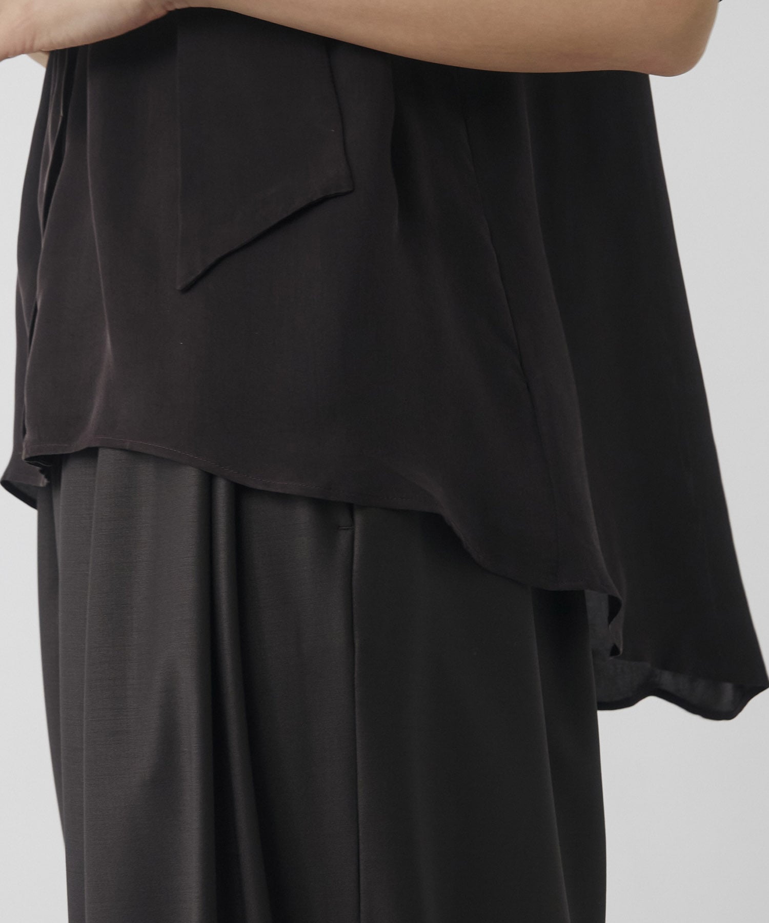 キュプラタックハーフスリーブブラウス