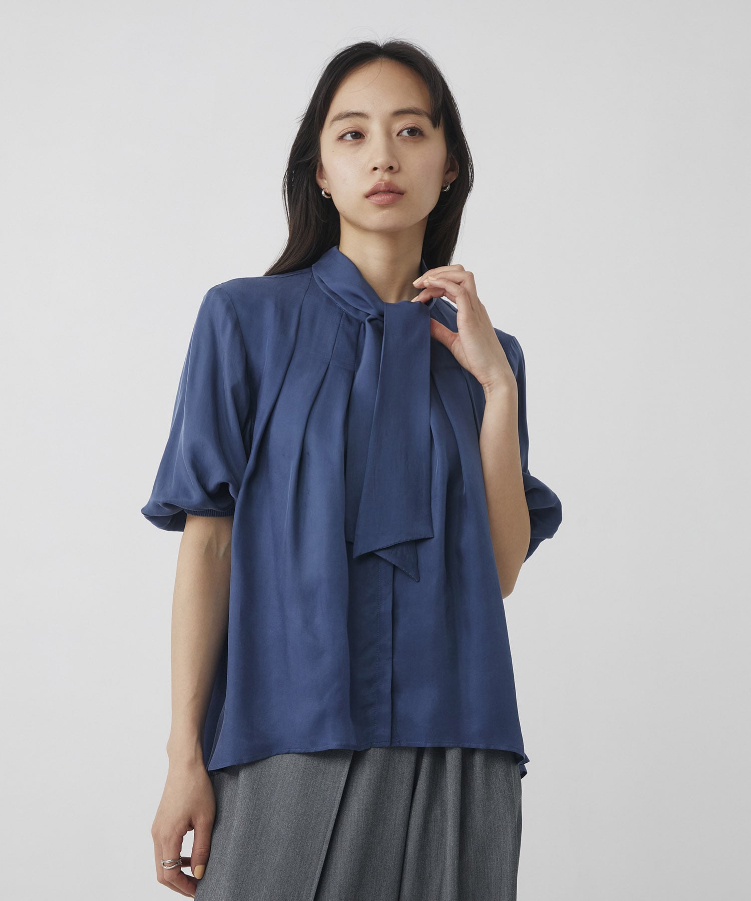 キュプラタックハーフスリーブブラウス
