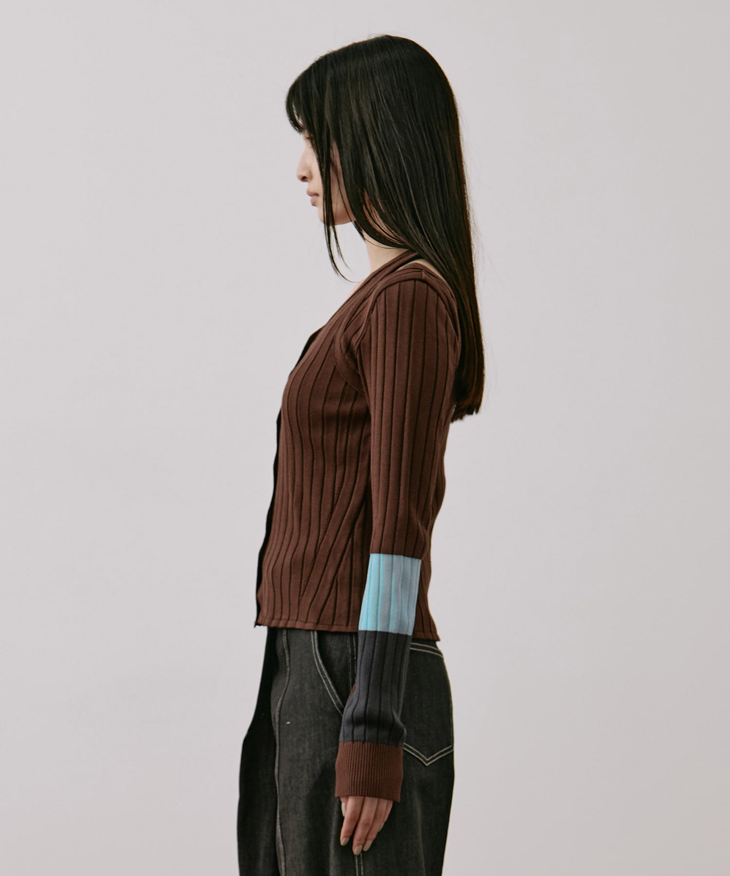 【WEB限定カラー】ショルダースリットニット