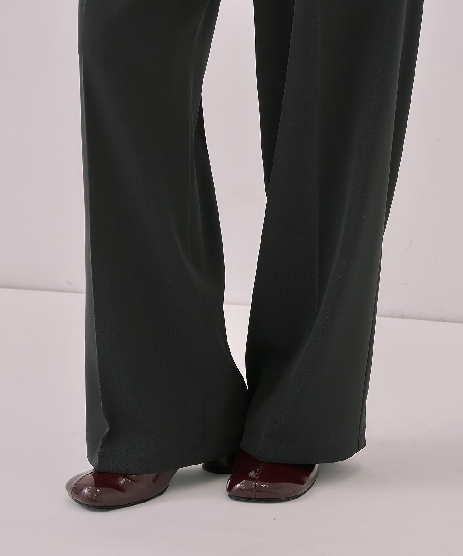 【WEB先行発売】アイレットベルトストレートパンツ