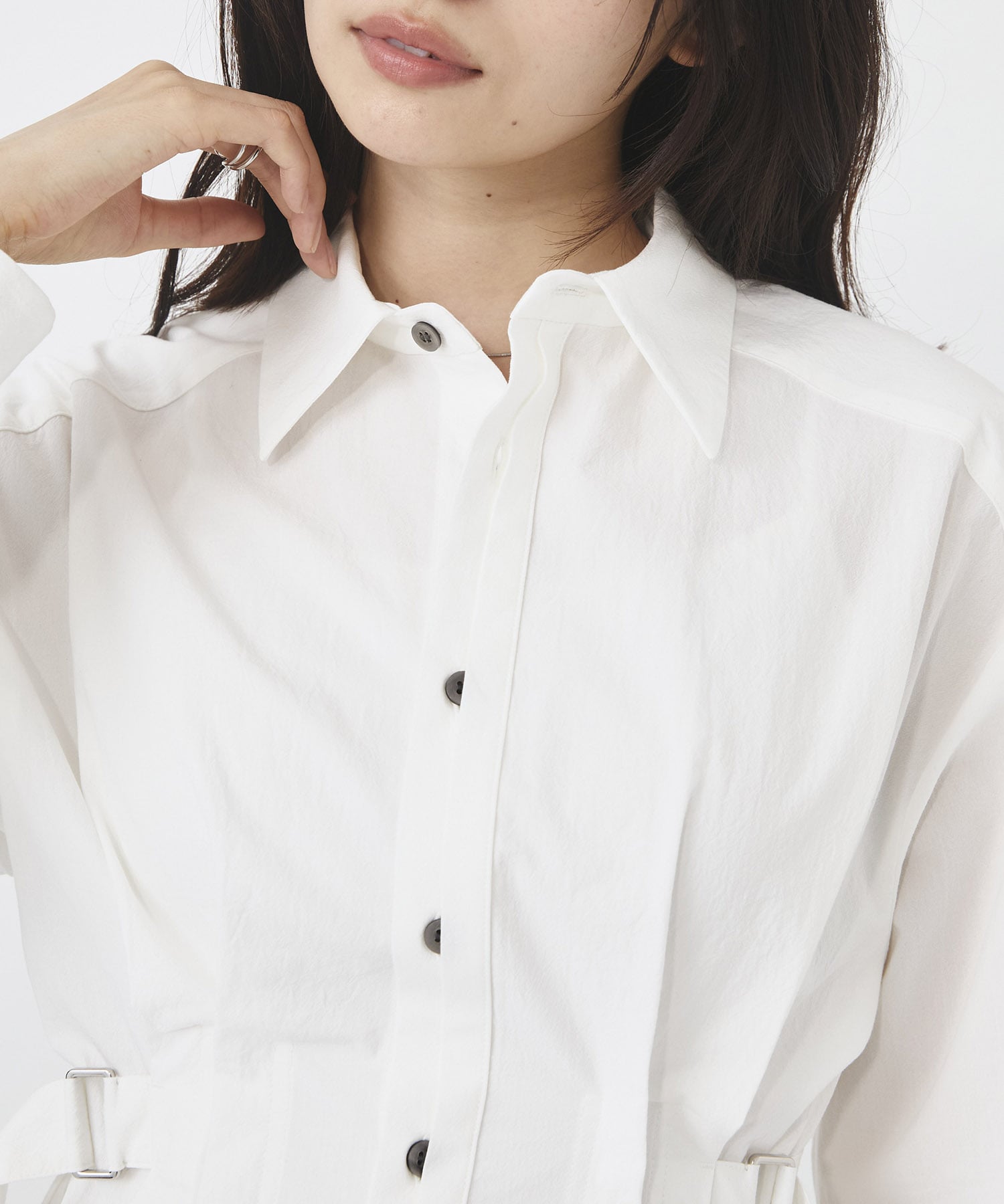 タックゴムシェイプベルトシャツ