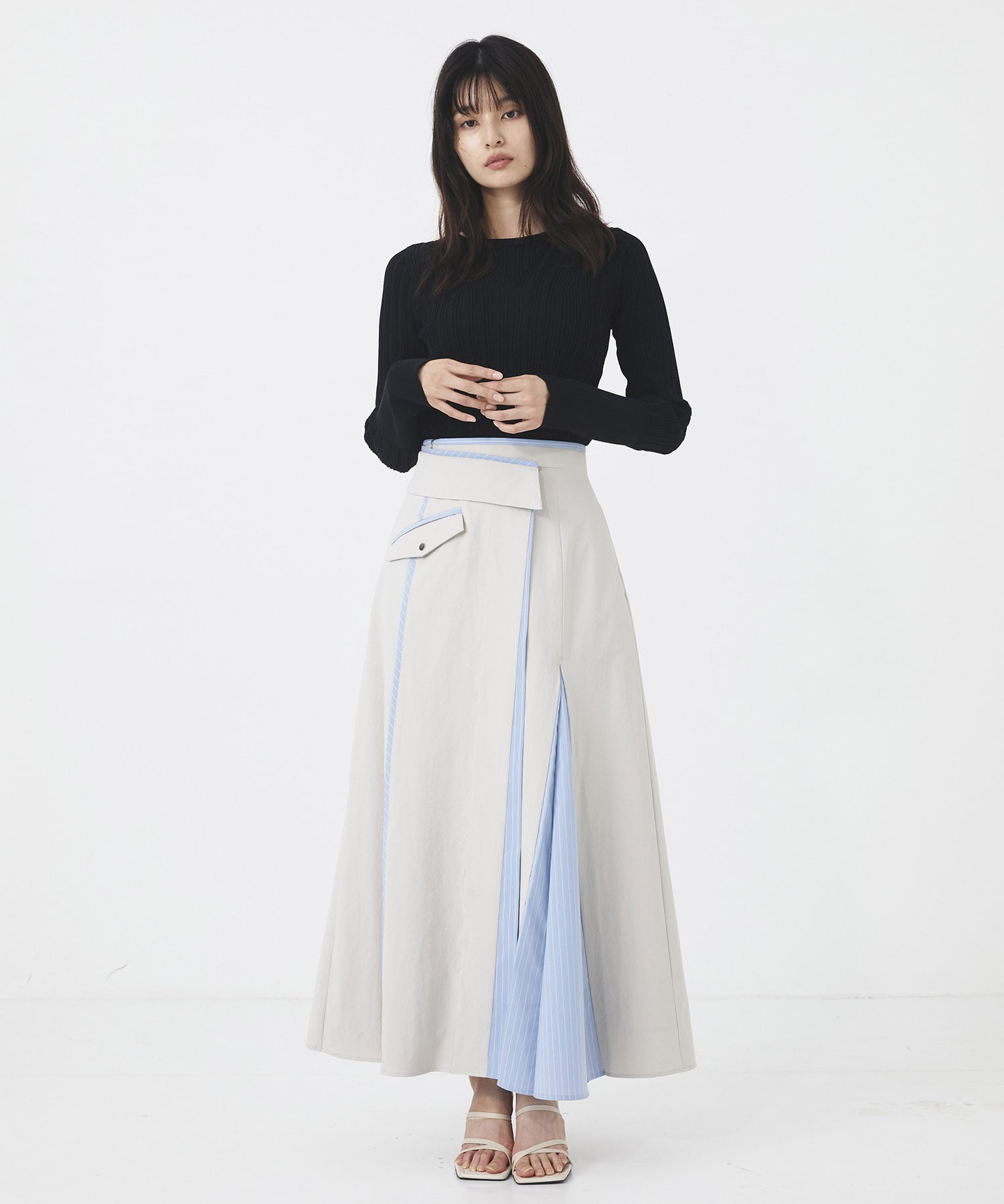 サーブルストレッチRIBニット