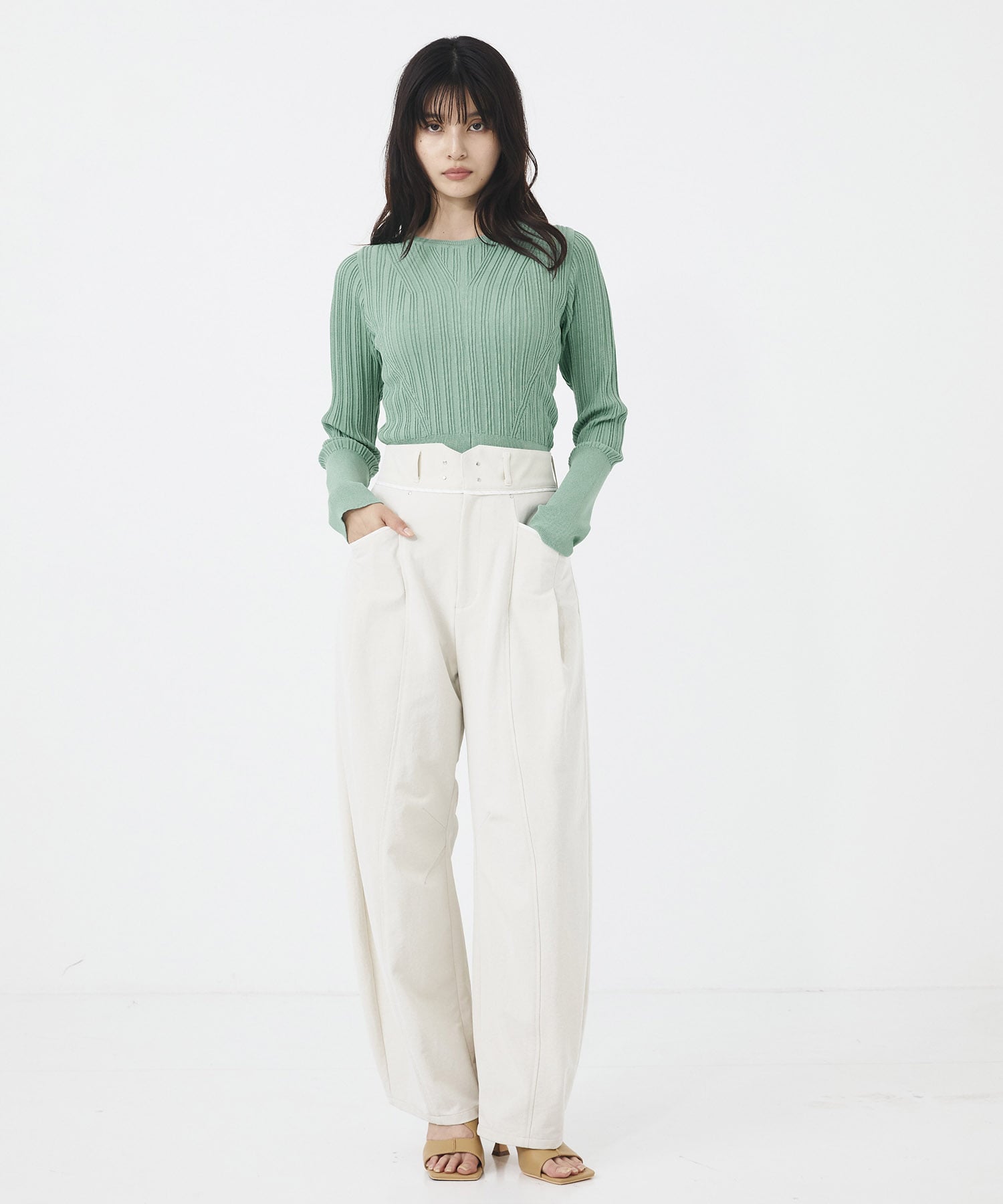 サーブルストレッチRIBニット