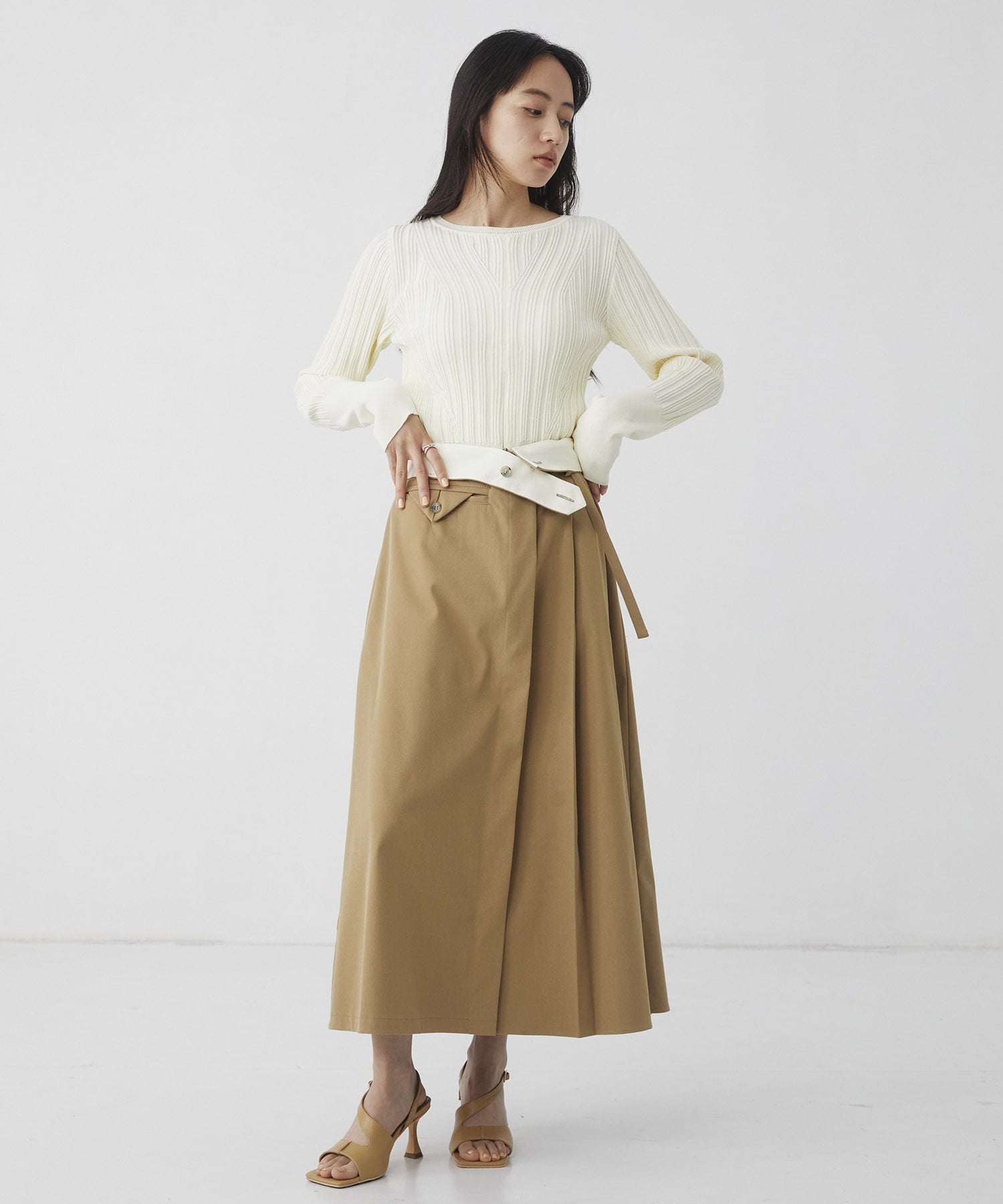 アシンメトリータックプリーツスカート