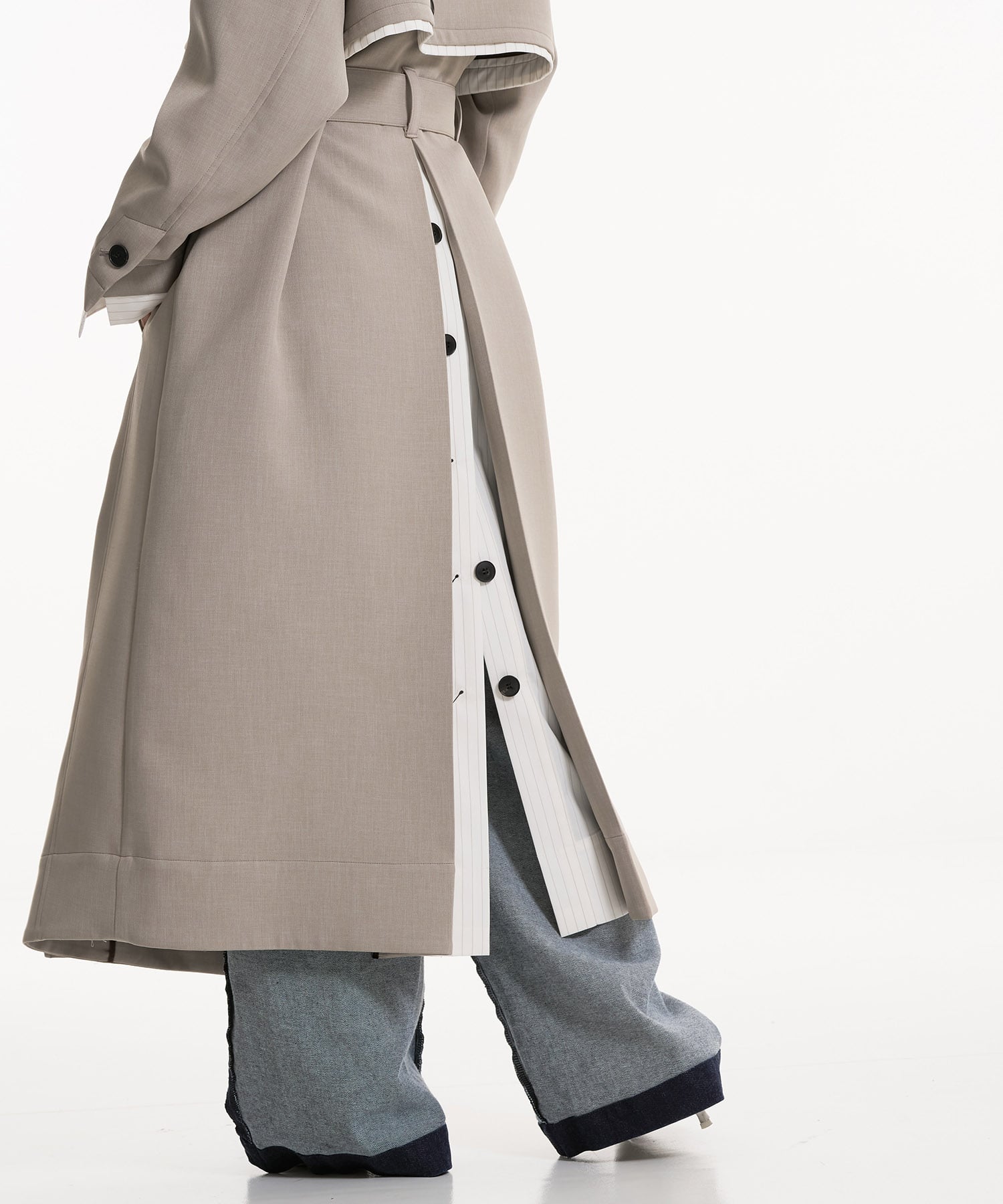 〈残りわずか〉レイヤーディテールトレンチコート