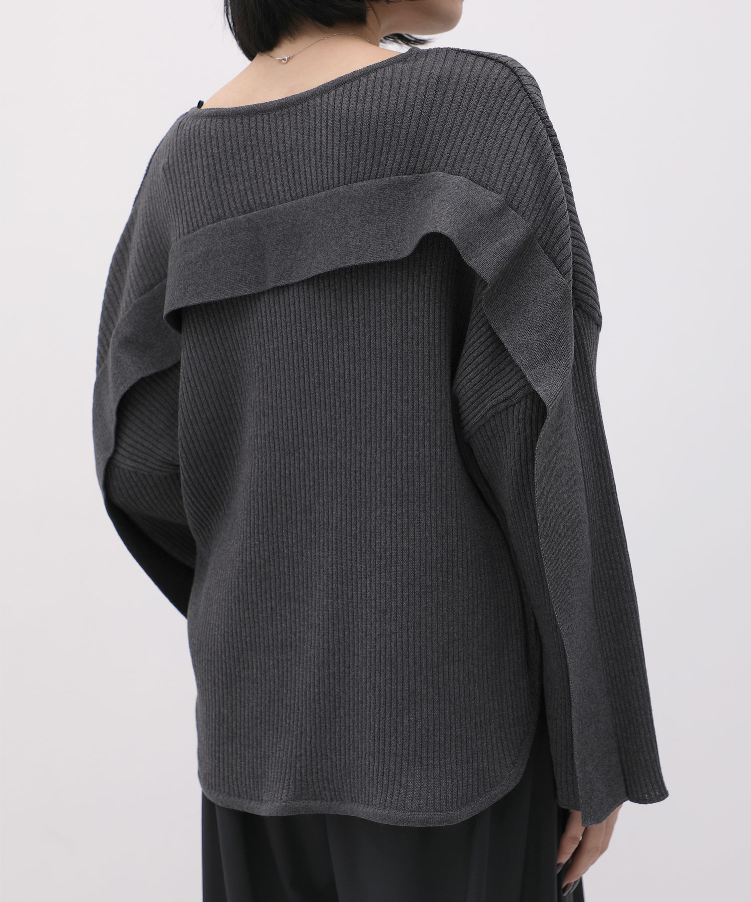 バックロングニットプルオーバー
