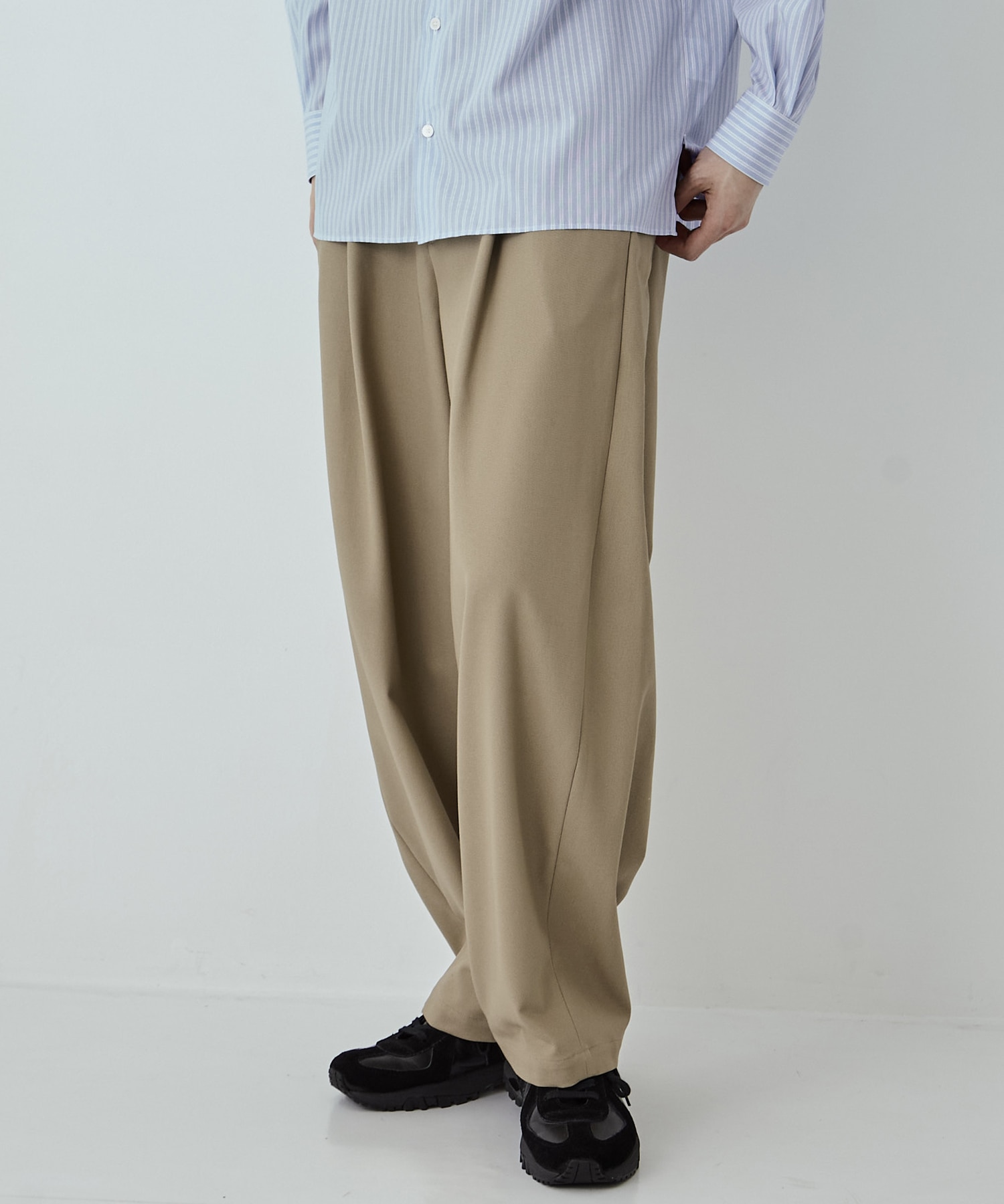 ハイツイスト バレルチノパンツ