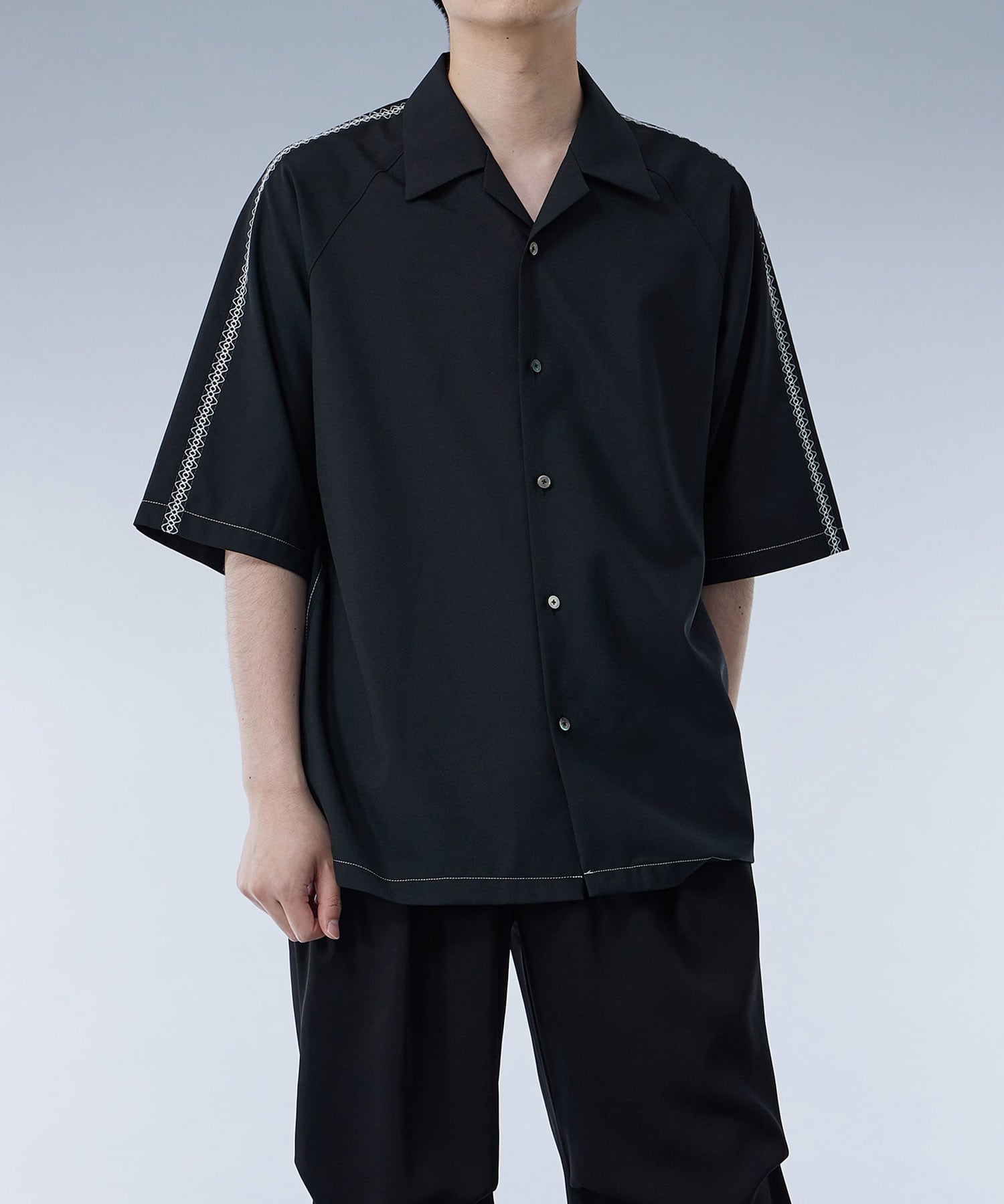 コントラストステッチ オープンカラーシャツ(1 BLACK): : メンズ 