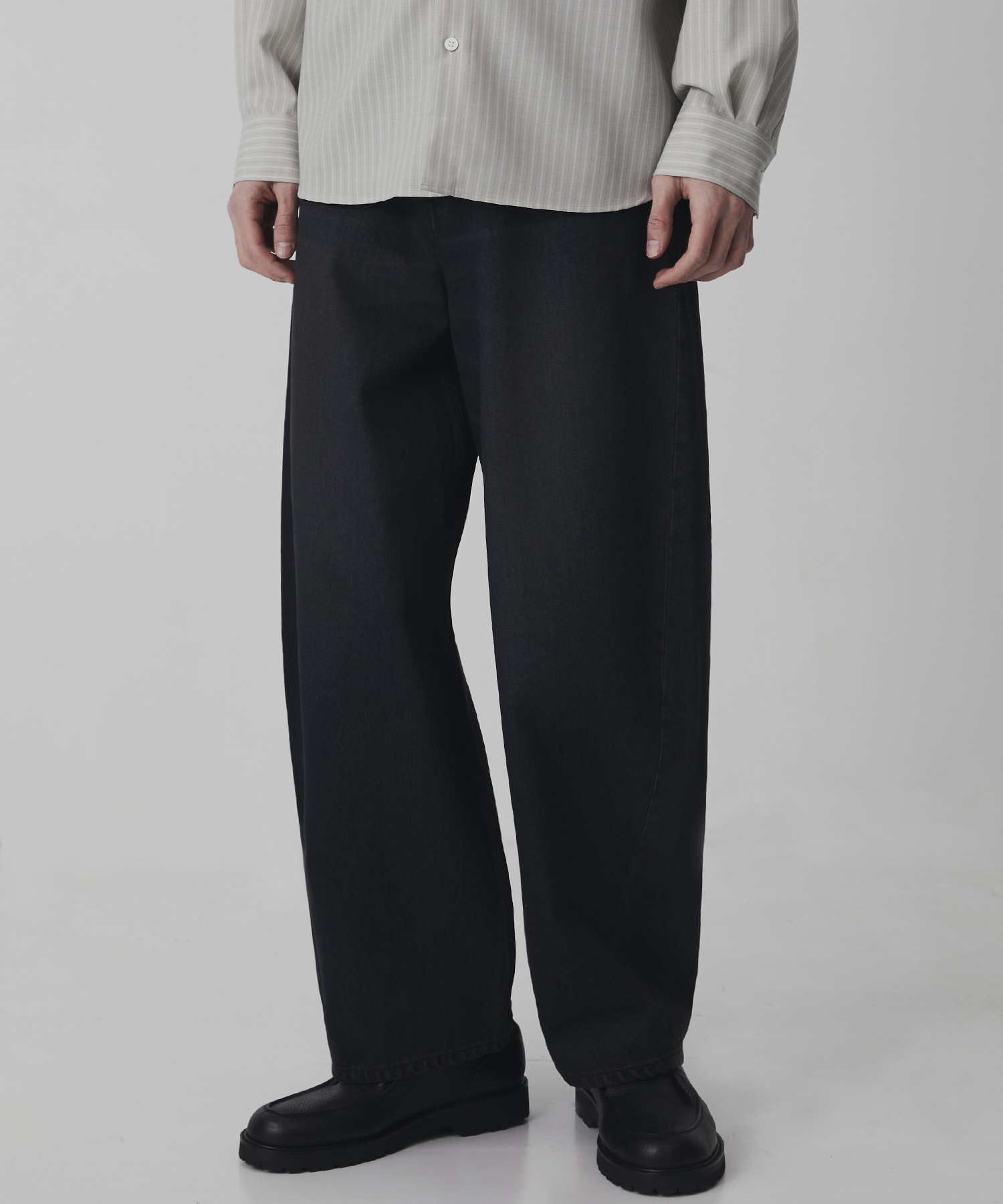 〈残りわずか｜再入荷なし〉オーバーダイ バレルデニムパンツ