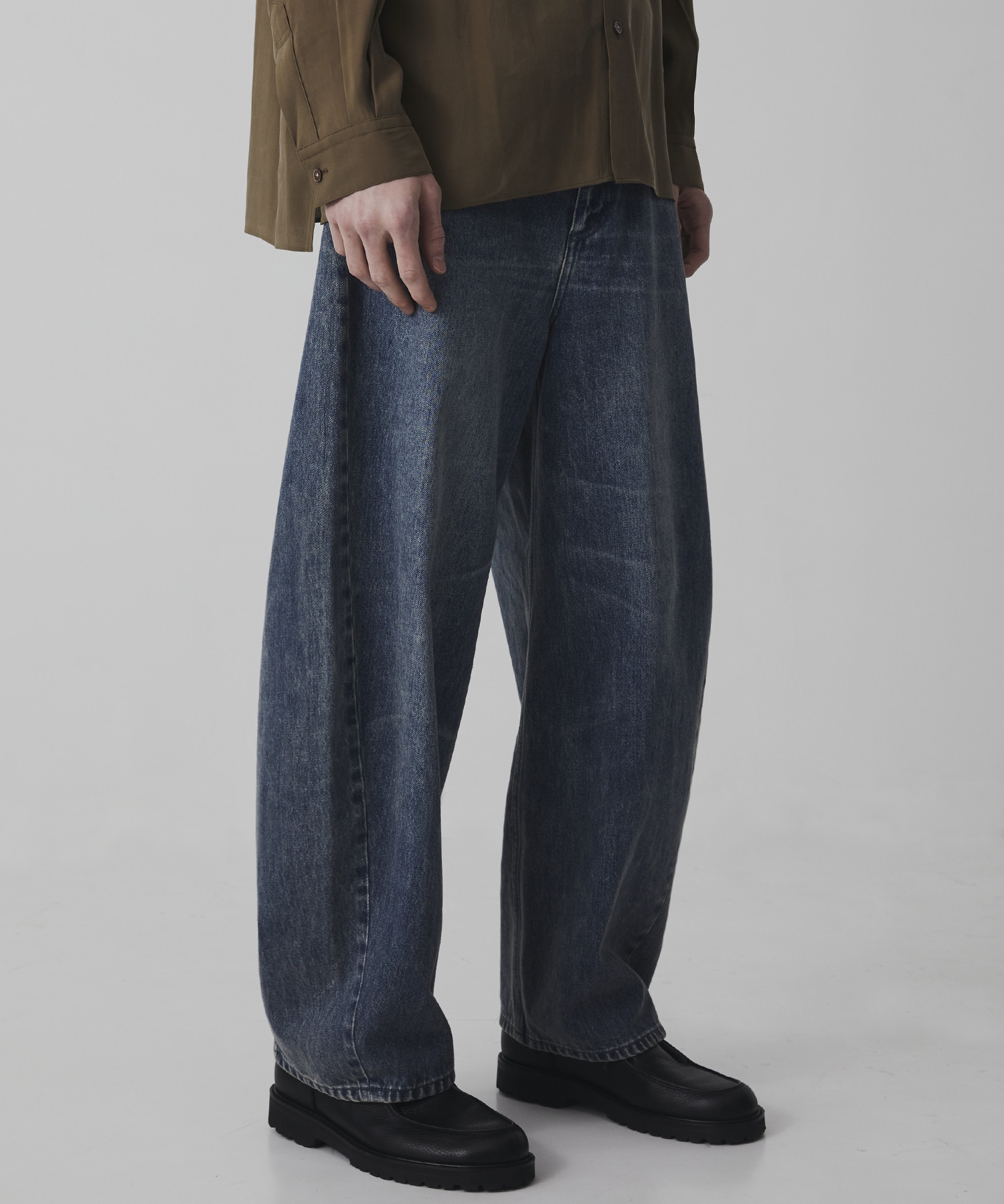 〈残りわずか｜再入荷なし〉オーバーダイ バレルデニムパンツ